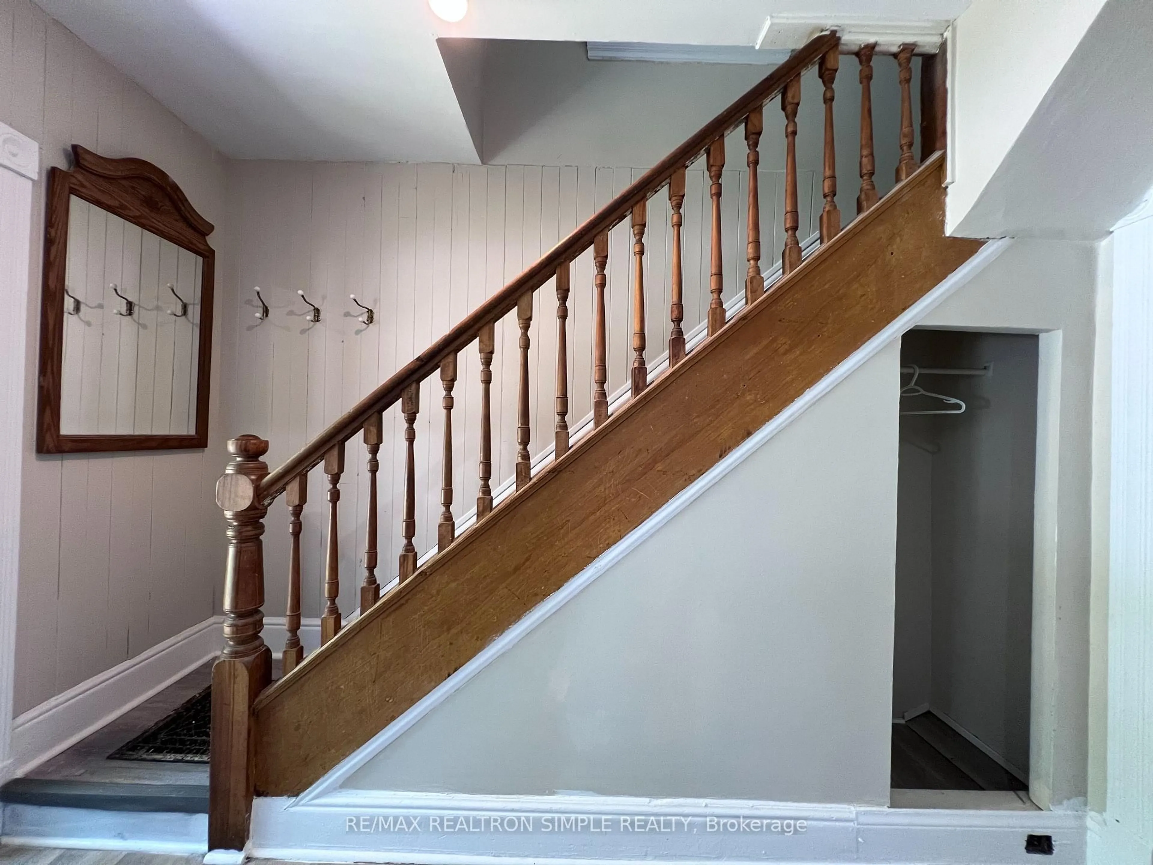 Stairs for 249 Second Ave, North Bay Ontario P1B 1L5