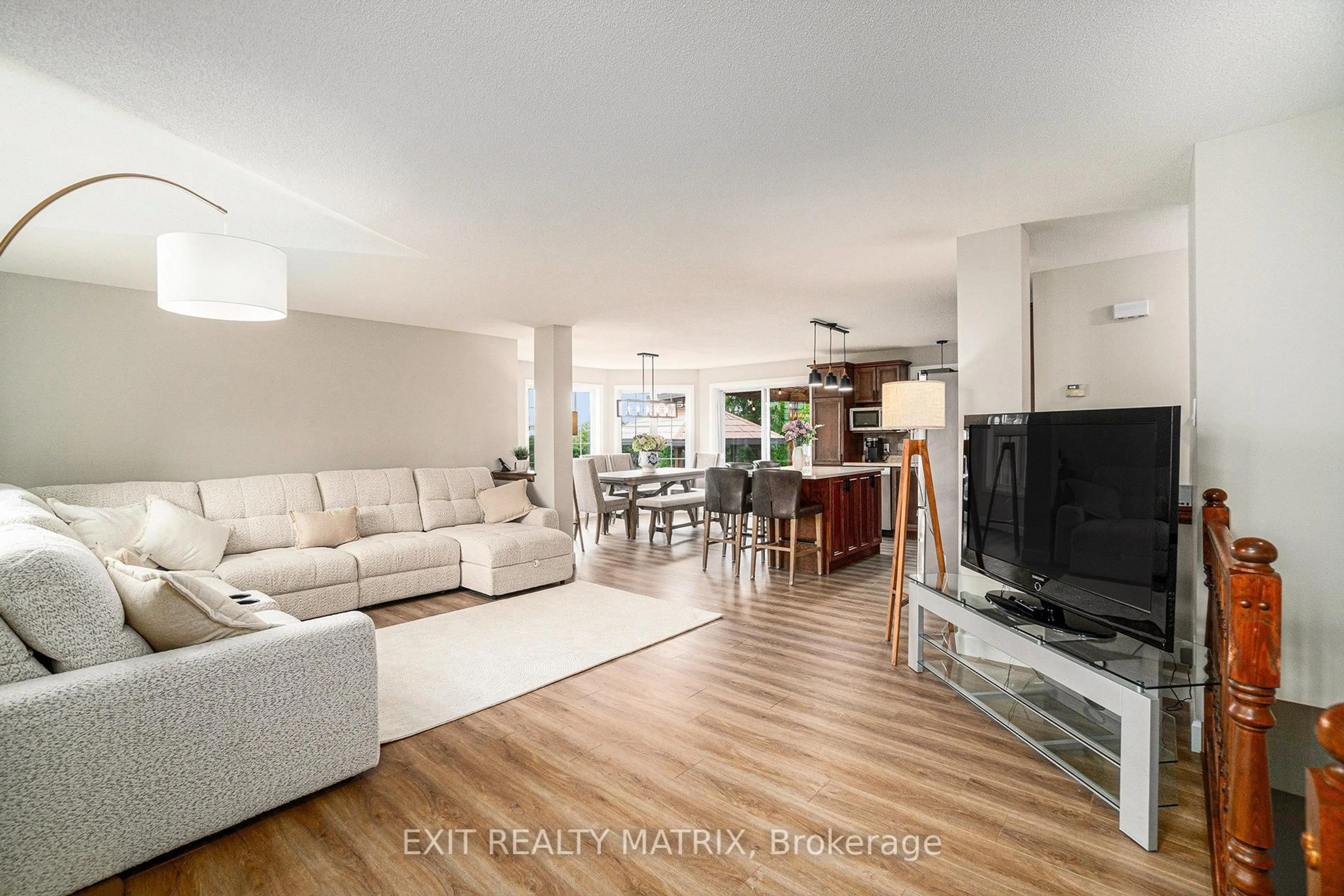 Living room with furniture, unknown for 2713 County Road 3 Rd, The Nation Ontario K0C 2B0