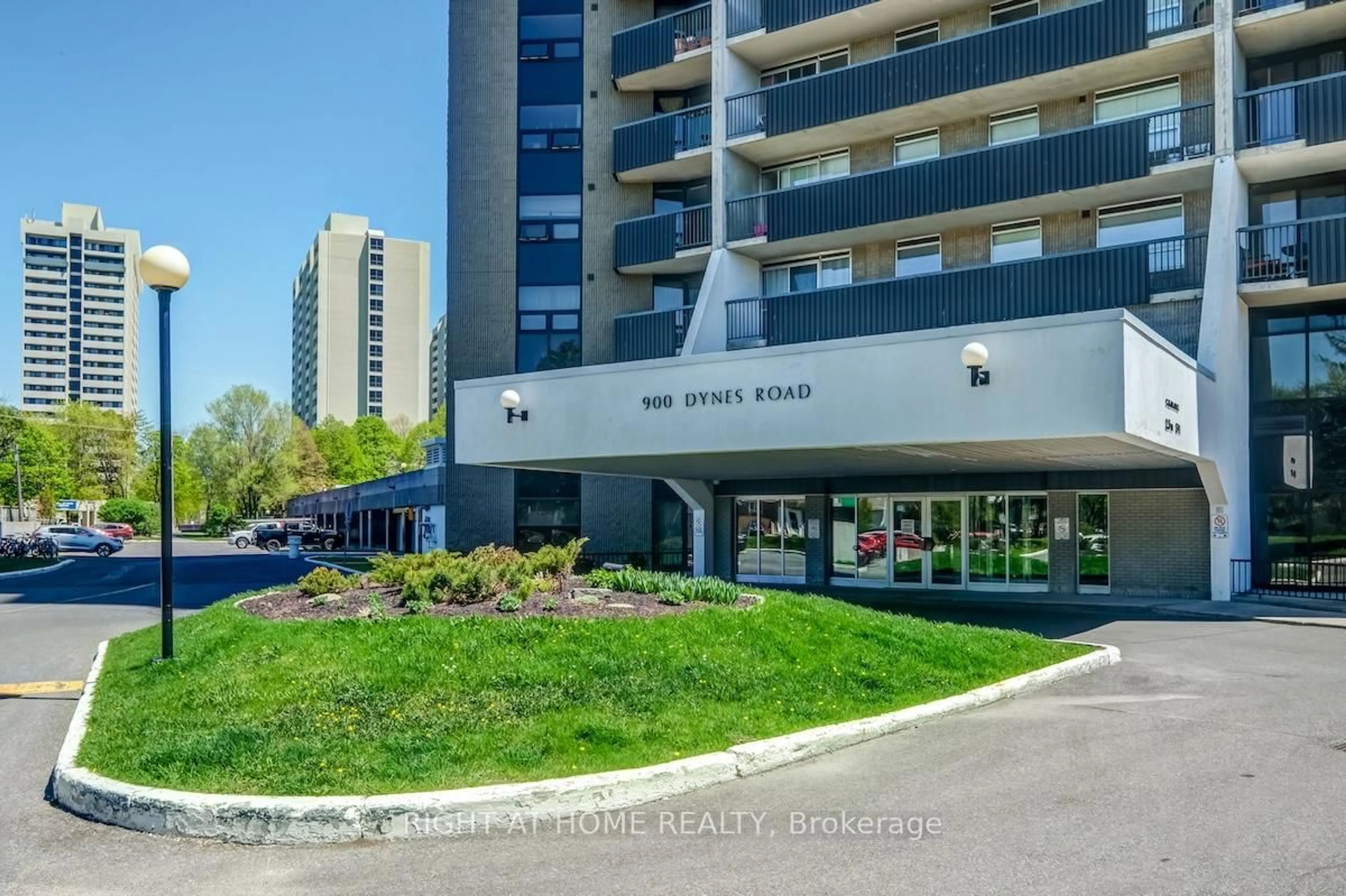 Unknown for 900 Dynes Rd #1706, Ottawa Ontario K2C 3L6