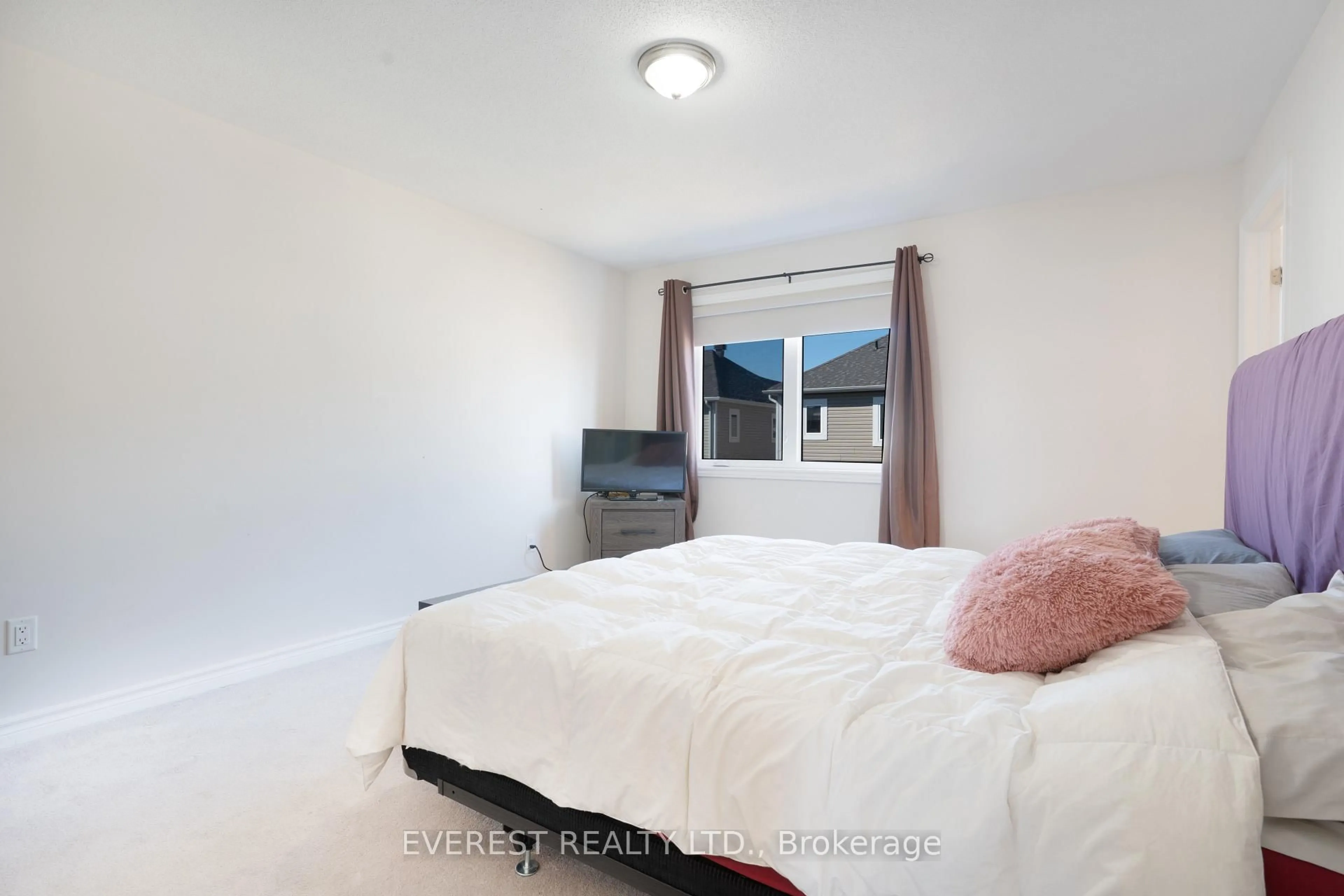 A pic of a room for 167 Gelderland Private, Ottawa Ontario K2V 0H8