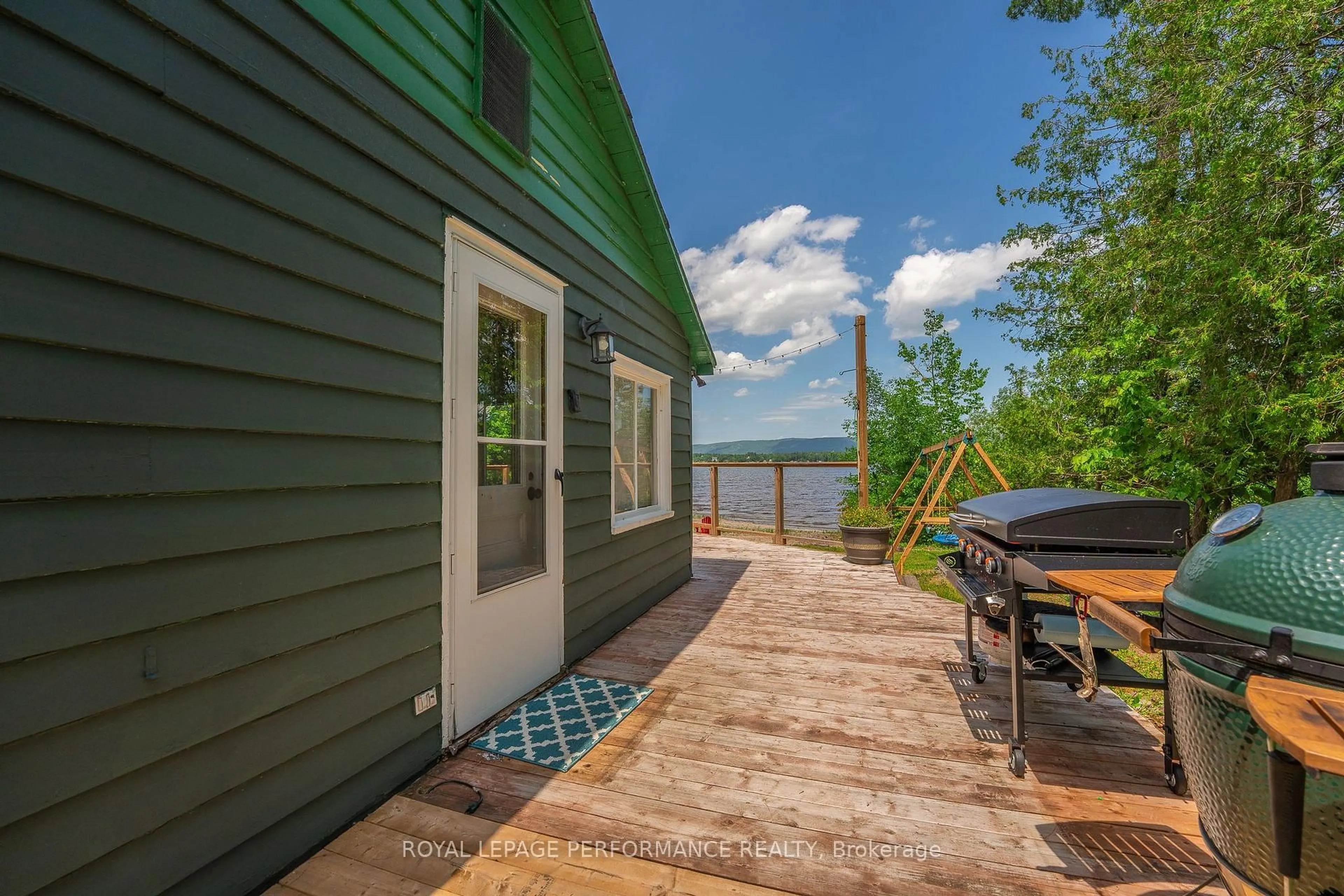 Patio, water/lake/river/ocean view for 3734 Armitage Ave, Constance Bay - Dunrobin - Kilmaurs - Woodlawn Ontario K0A 1T4