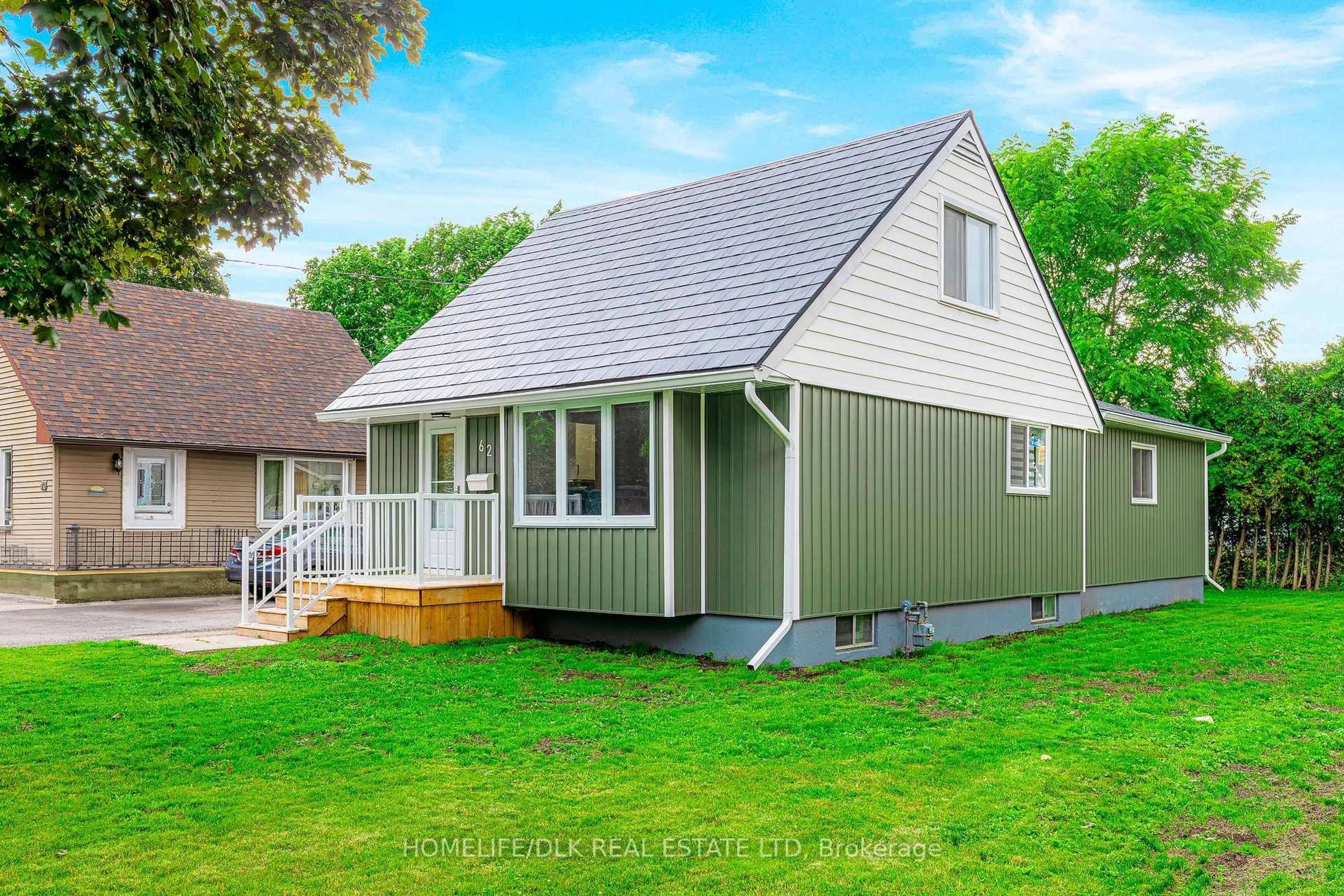 Home with vinyl exterior material, street for 62 Glengarry Rd, Brockville Ontario K6V 2N4