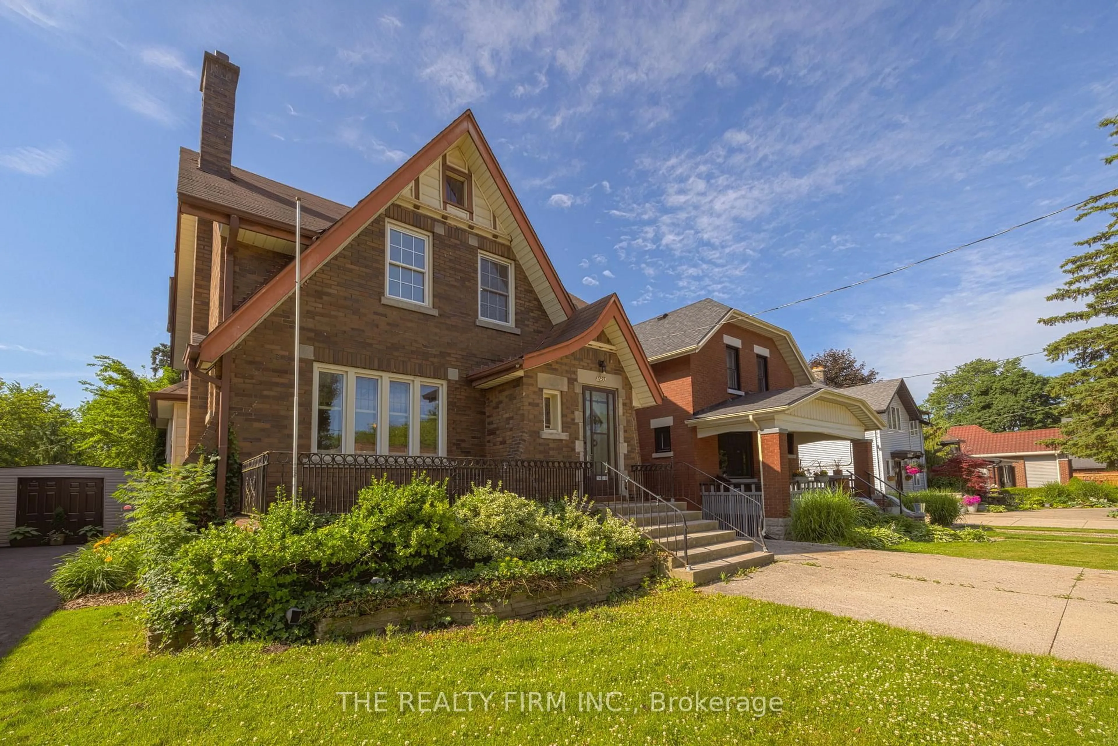 Home with brick exterior material, unknown for 1235 King St, London East Ontario N5W 2Y3