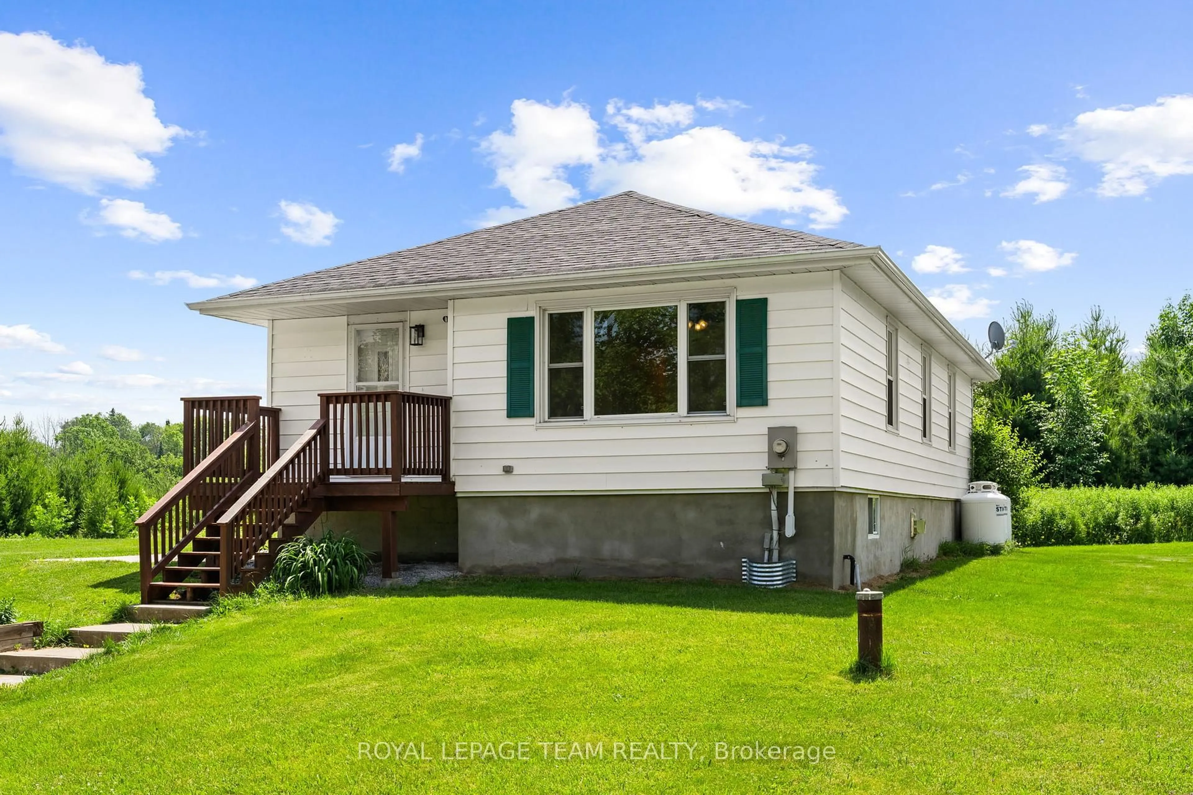 Home with vinyl exterior material, water/lake/river/ocean view for 1523 Drummond Con 6b Rd, Perth Ontario K7H 3C8