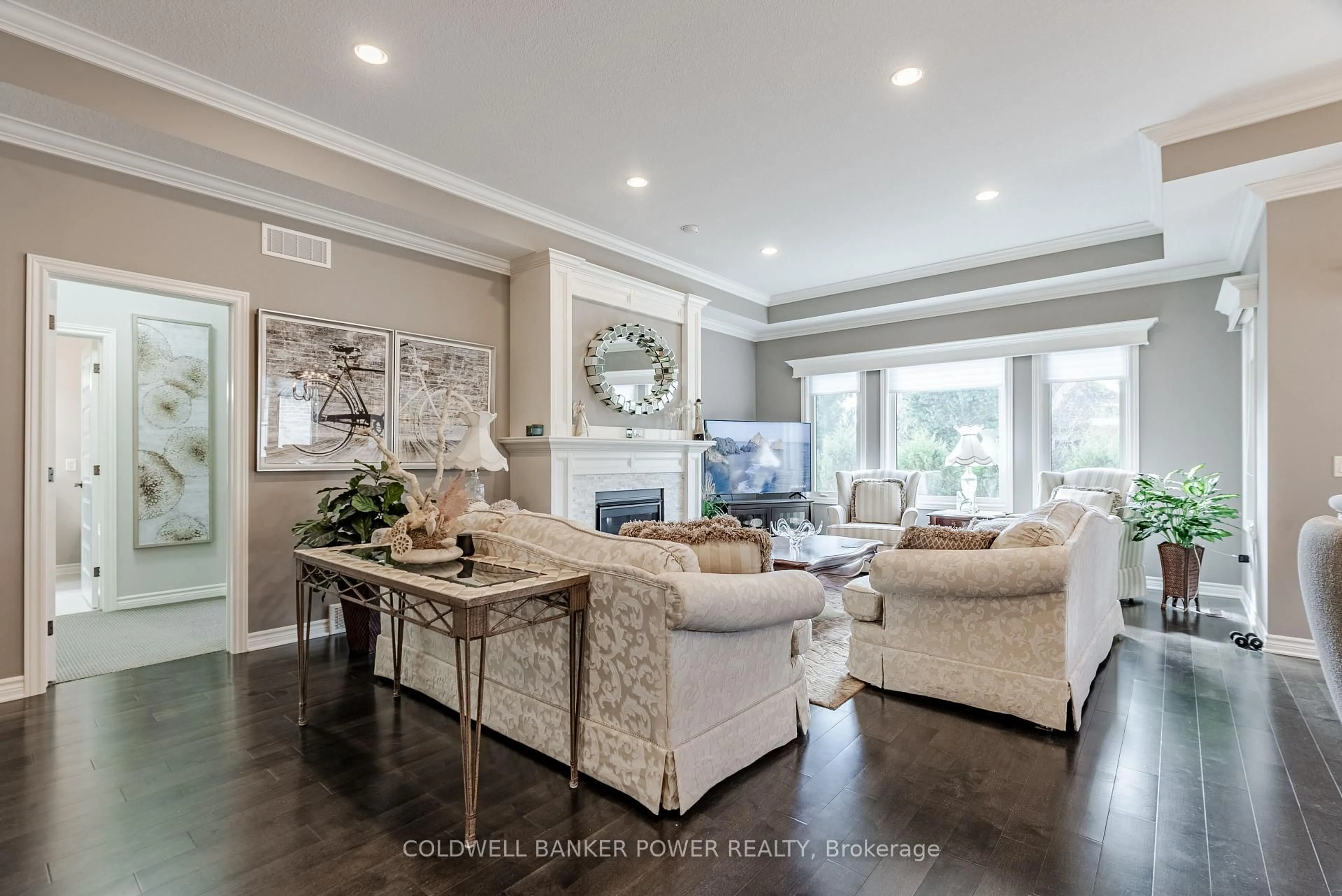 Living room with furniture, unknown for 1580 Moe Norman Pl, London South Ontario N6K 5R5