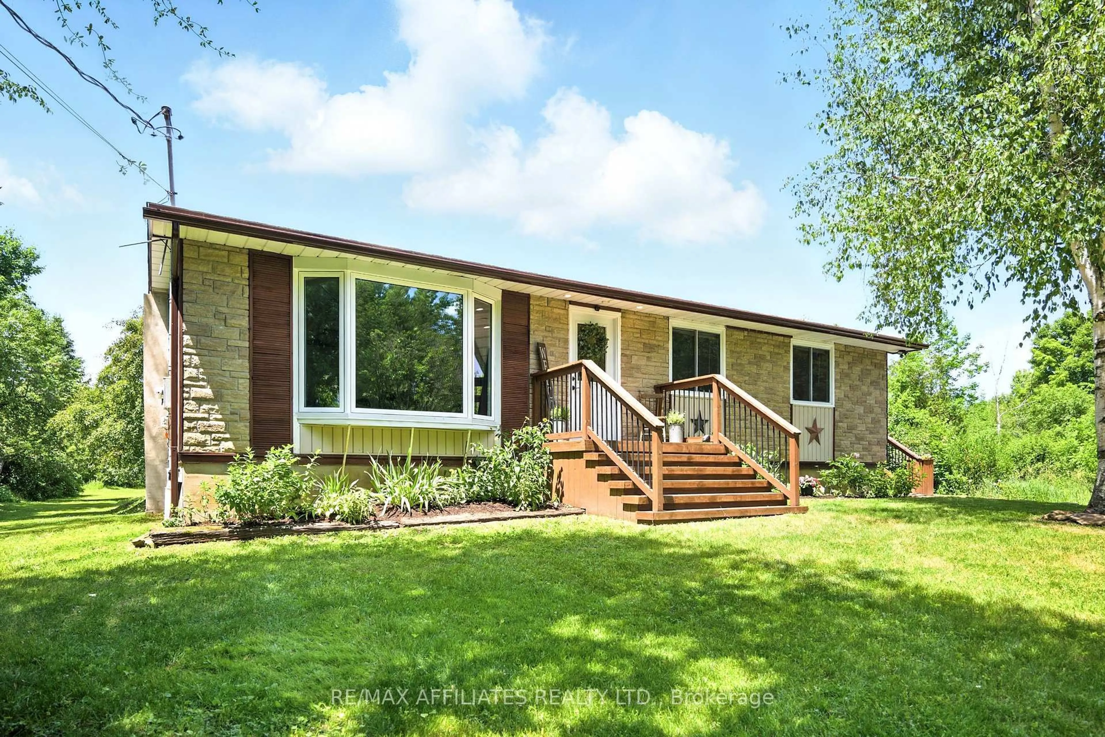 Home with brick exterior material, unknown for 491 Lake Ave, Carleton Place Ontario K7C 3S7