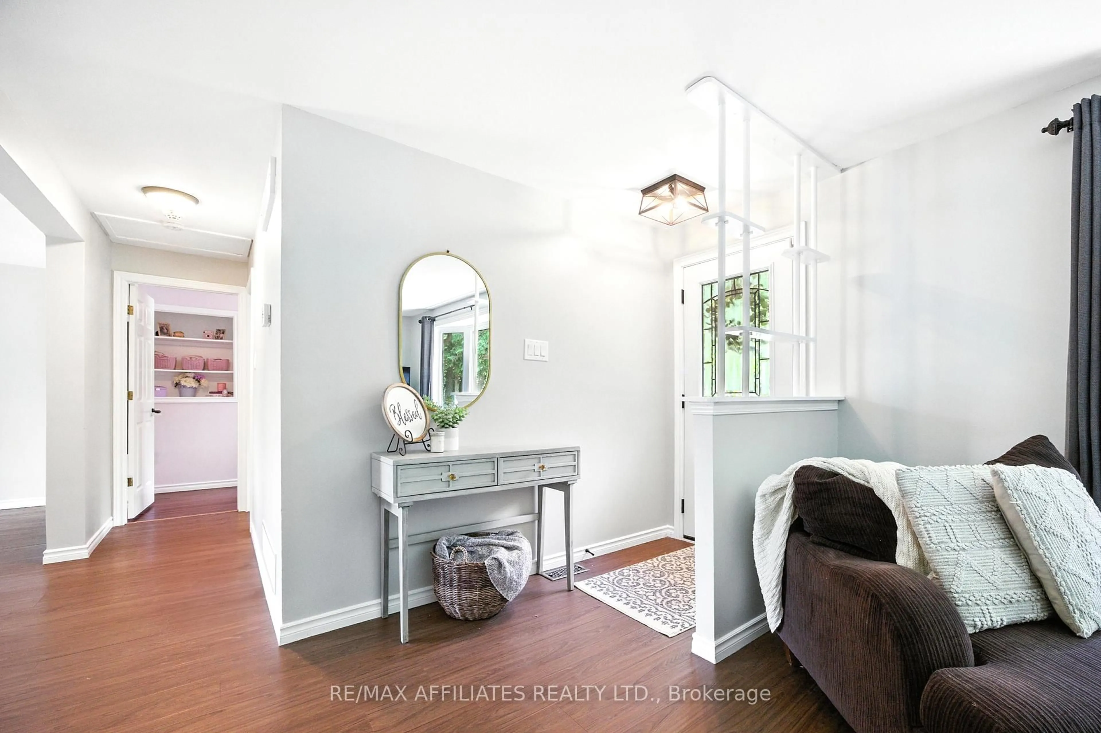 Indoor entryway for 491 Lake Ave, Carleton Place Ontario K7C 3S7