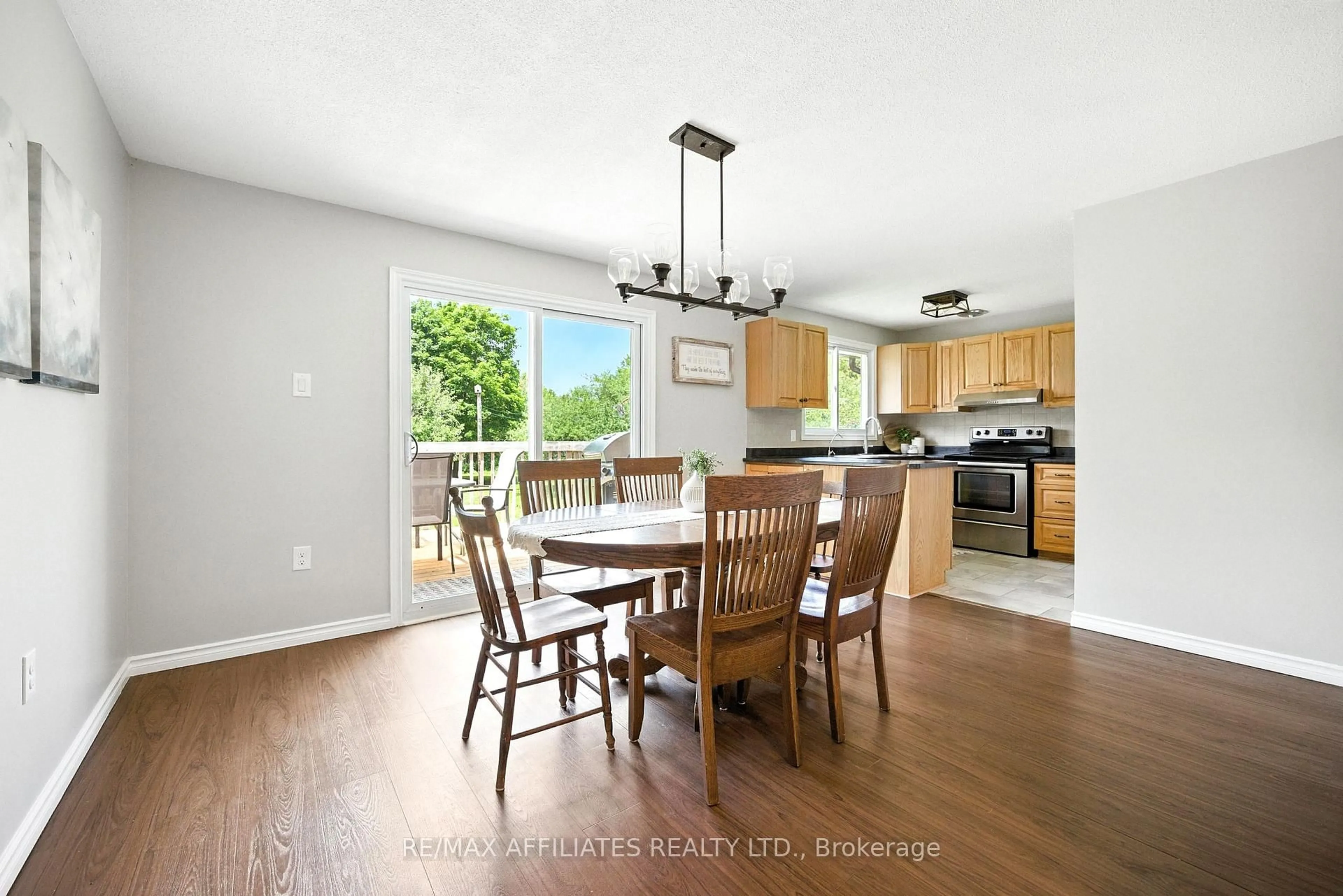 Open concept kitchen, wood/laminate floor for 491 Lake Ave, Carleton Place Ontario K7C 3S7