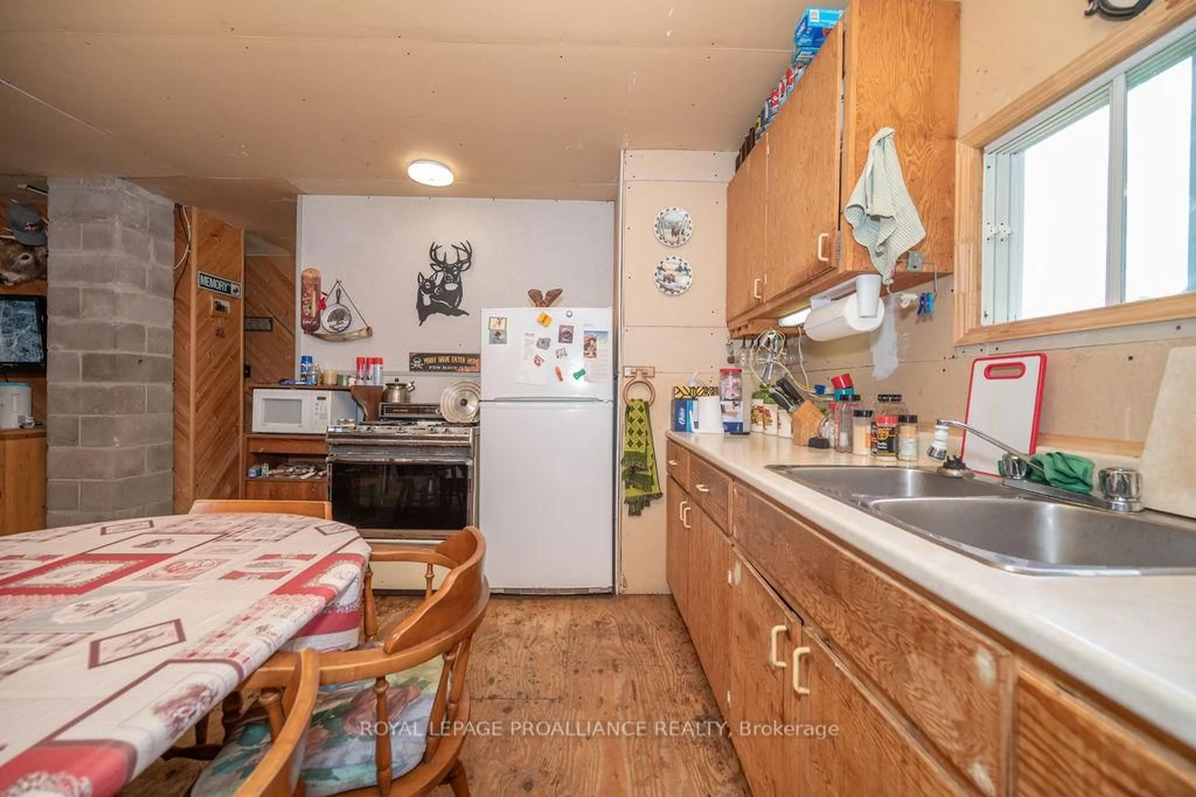 Standard kitchen, unknown for 273 Tower Rd, Cloyne Ontario K0H 1K0