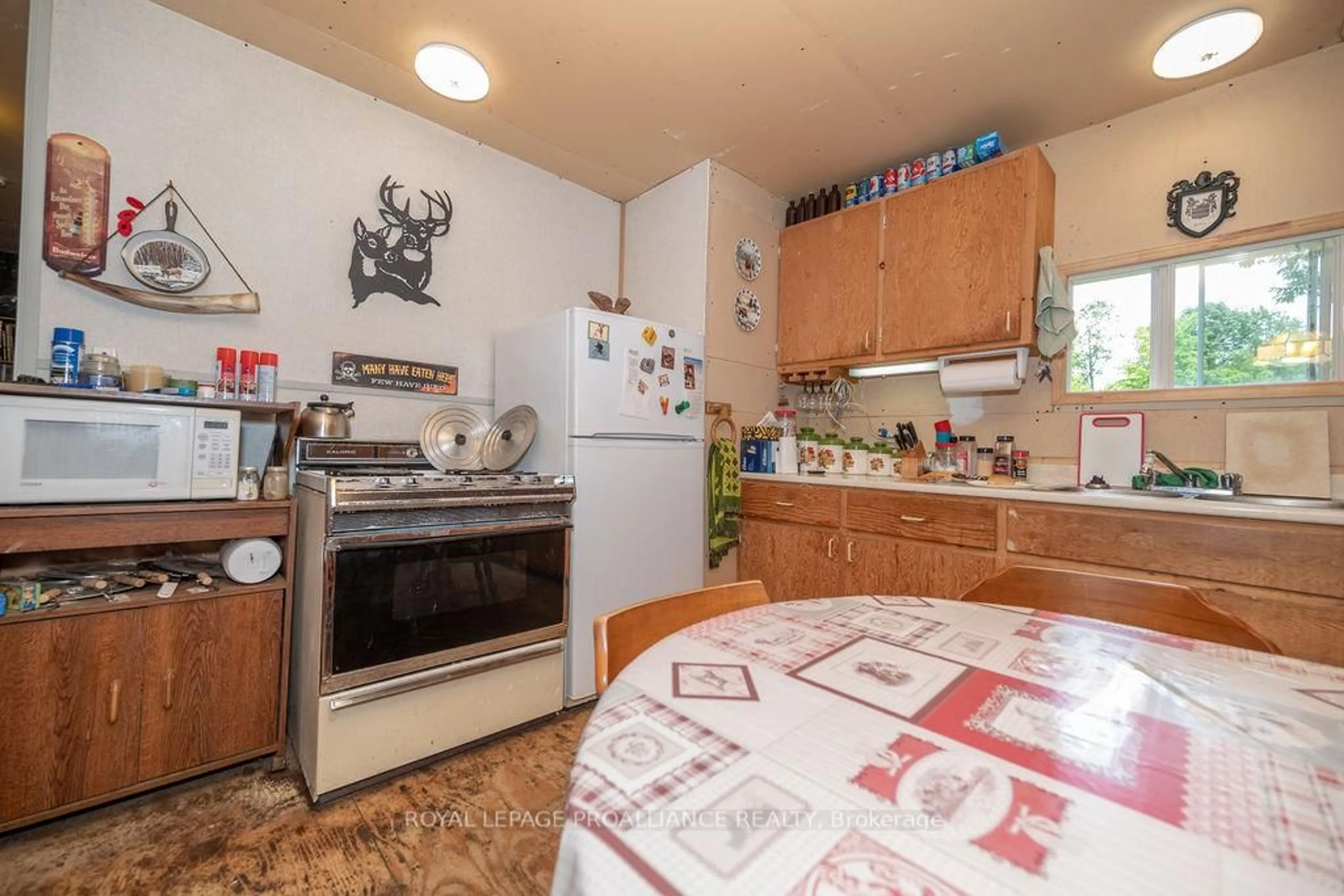 Standard kitchen, unknown for 273 Tower Rd, Cloyne Ontario K0H 1K0