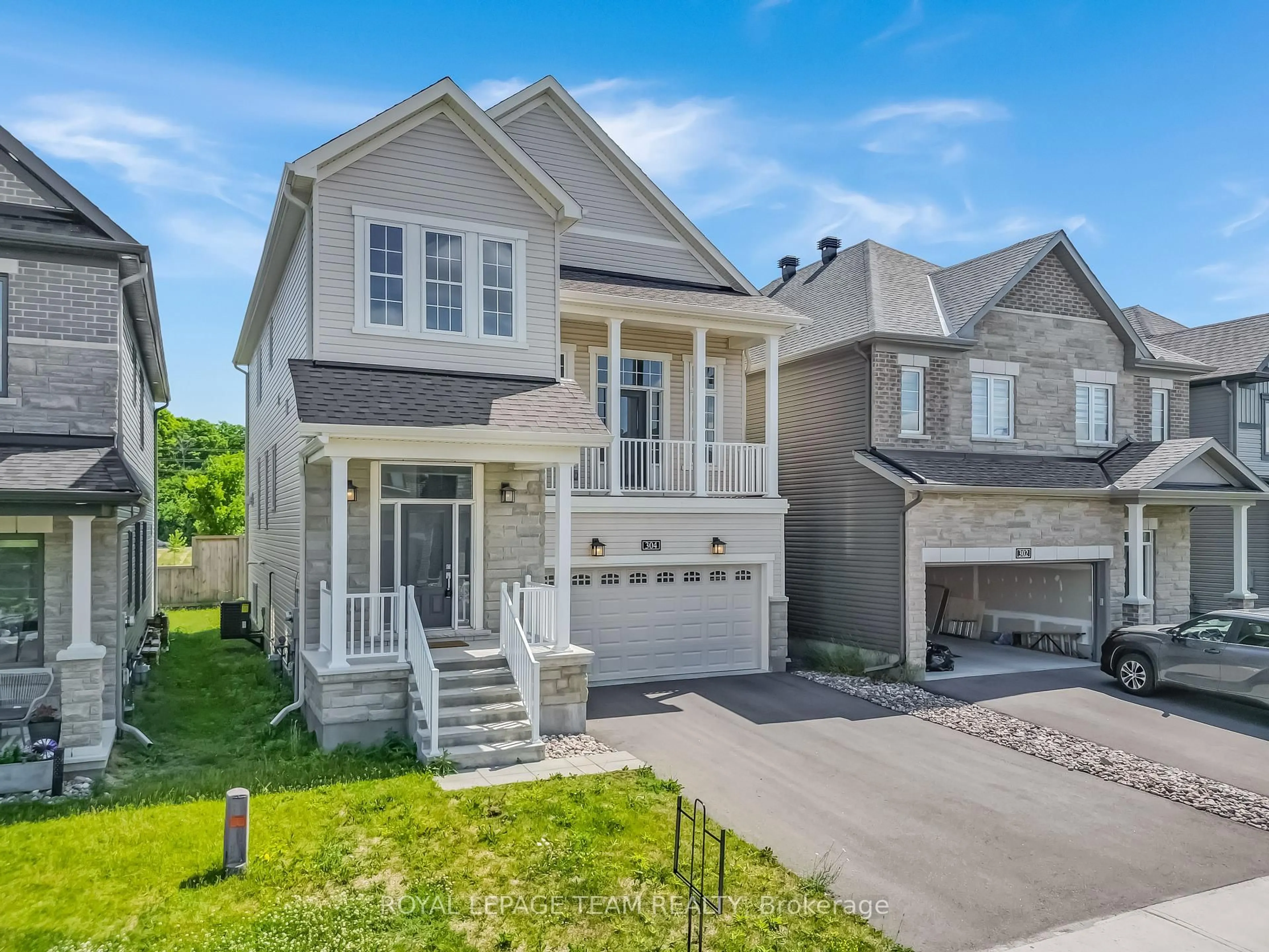 Home with vinyl exterior material, street for 304 Cloyne Cres, Ottawa Ontario K2J 6W3