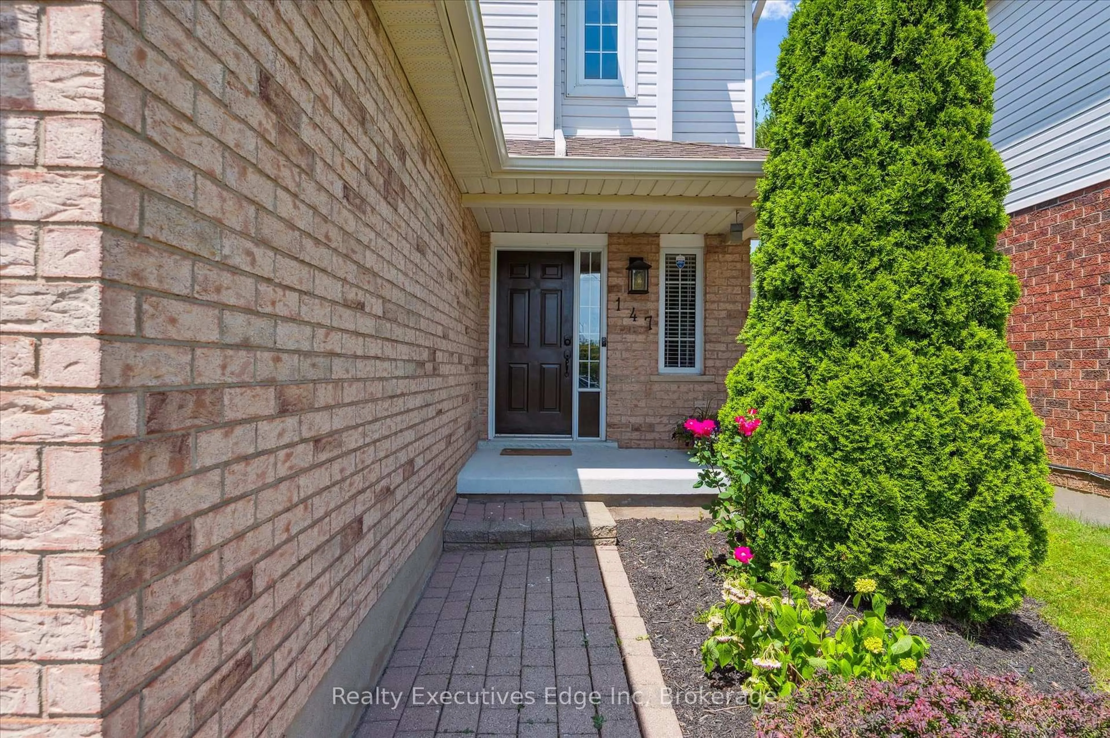 Unknown for 147 Gatehouse Dr, Cambridge Ontario N1P 1E5