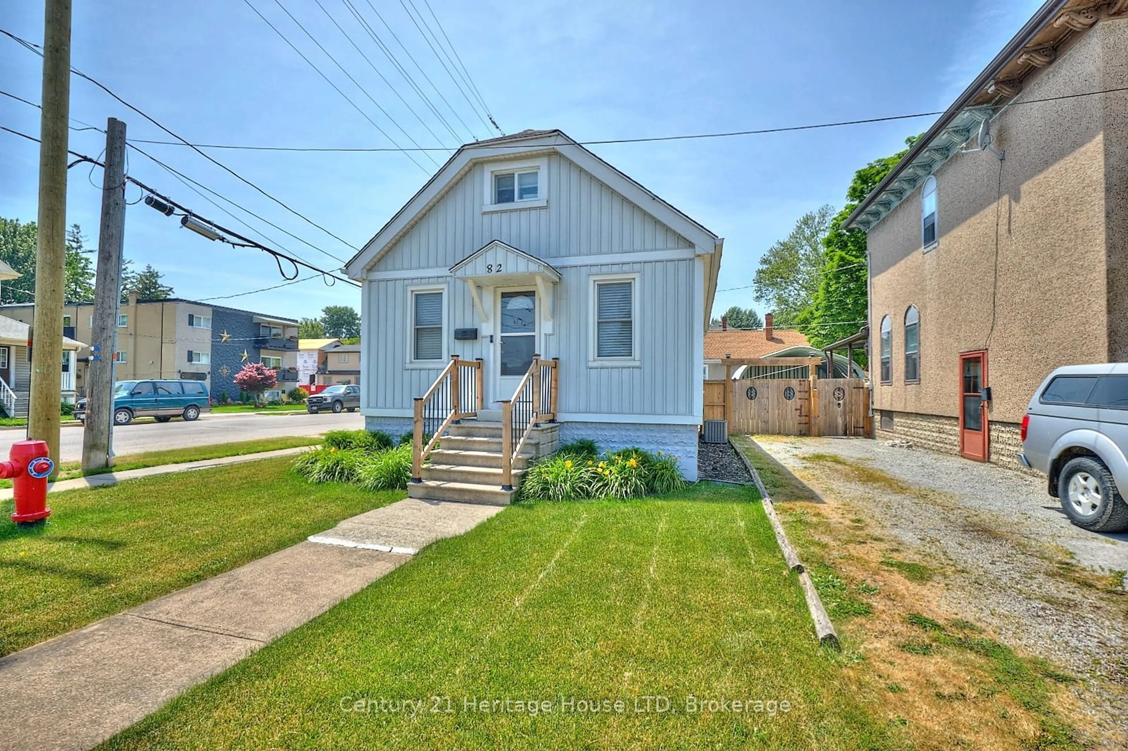 Unknown for 82 King St, Port Colborne Ontario L3K 4E9