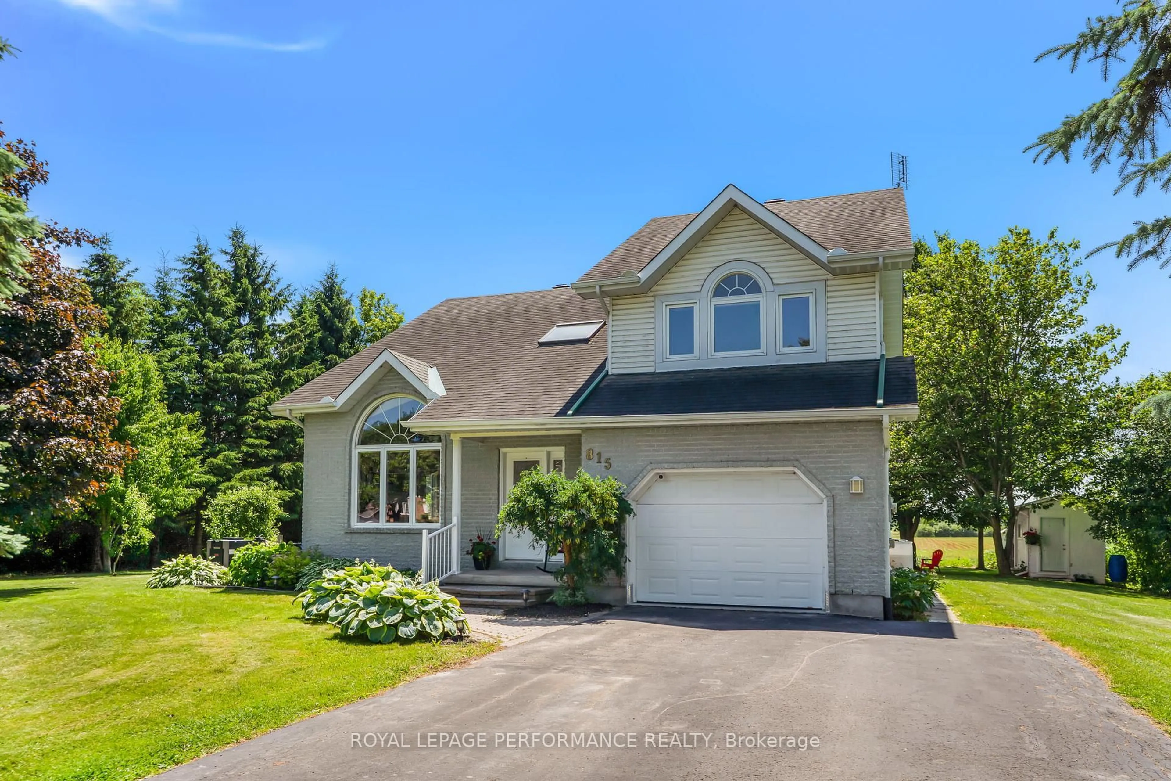 Home with vinyl exterior material, street for 815 St Isidore St, Casselman Ontario K0A 1M0