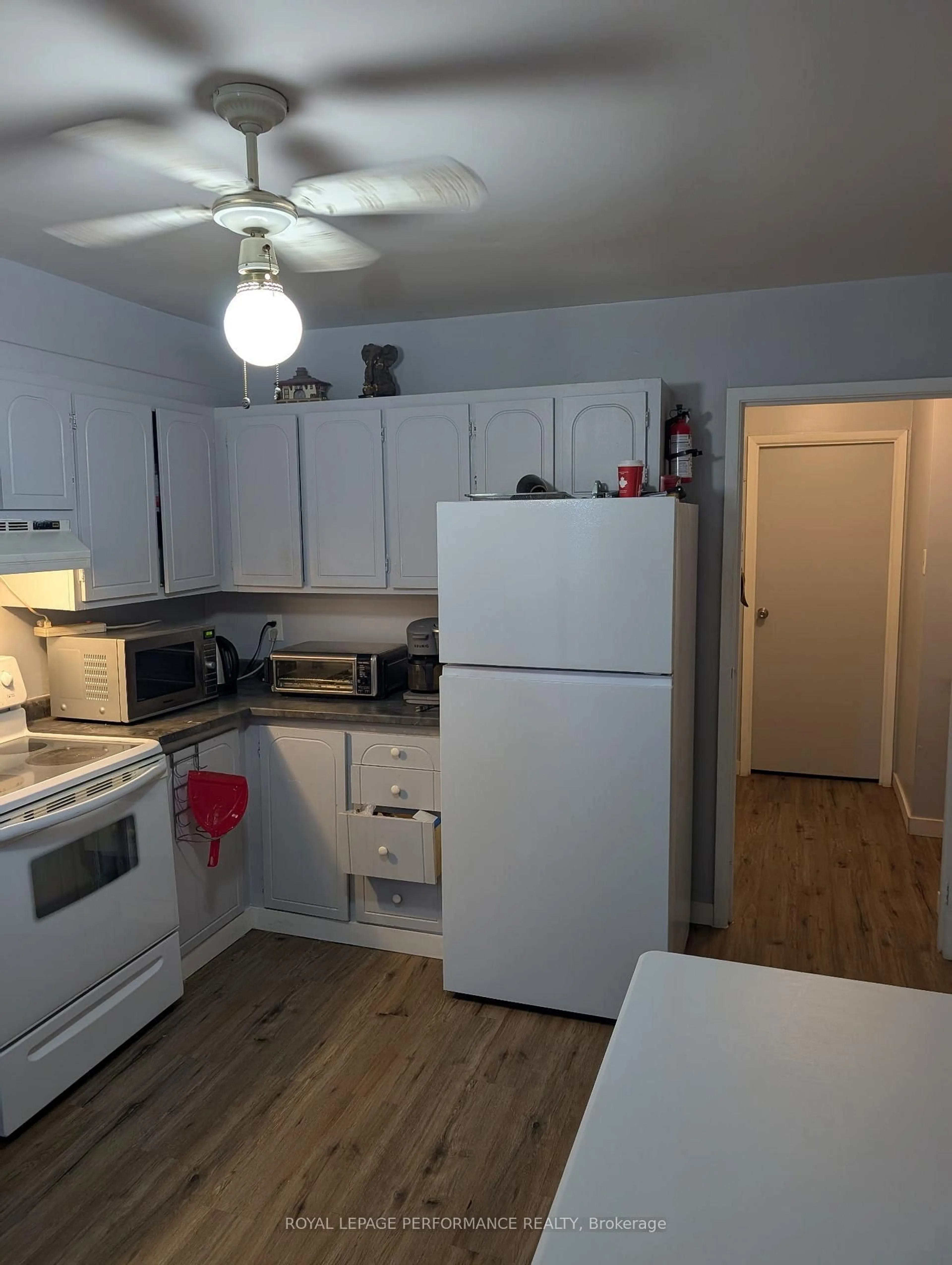 Standard kitchen, unknown for 1045 Cartier Blvd #1, Hawkesbury Ontario K6A 2Y4