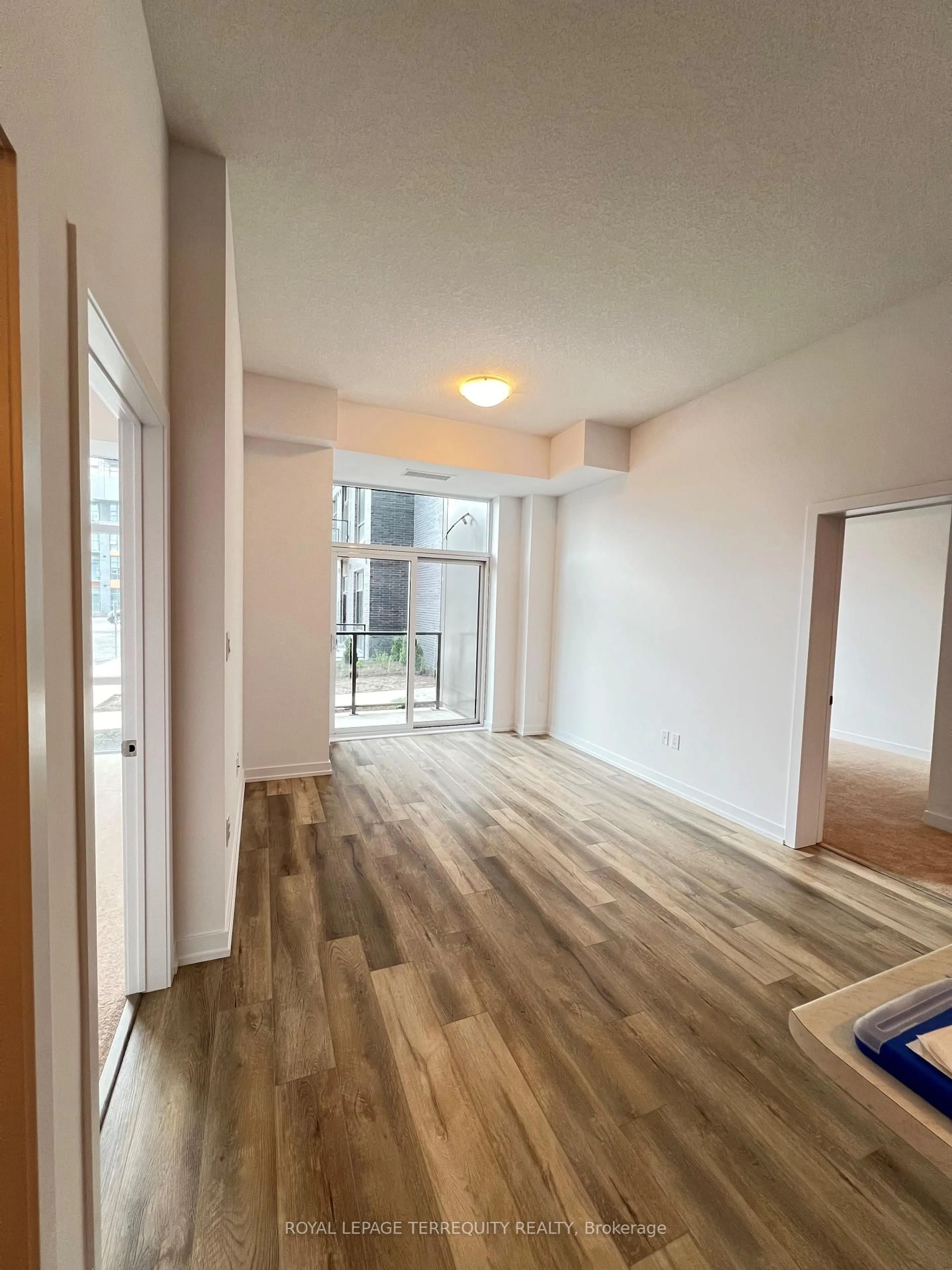 A pic of a room for 470 Dundas St #117, Hamilton Ontario L8B 2A6