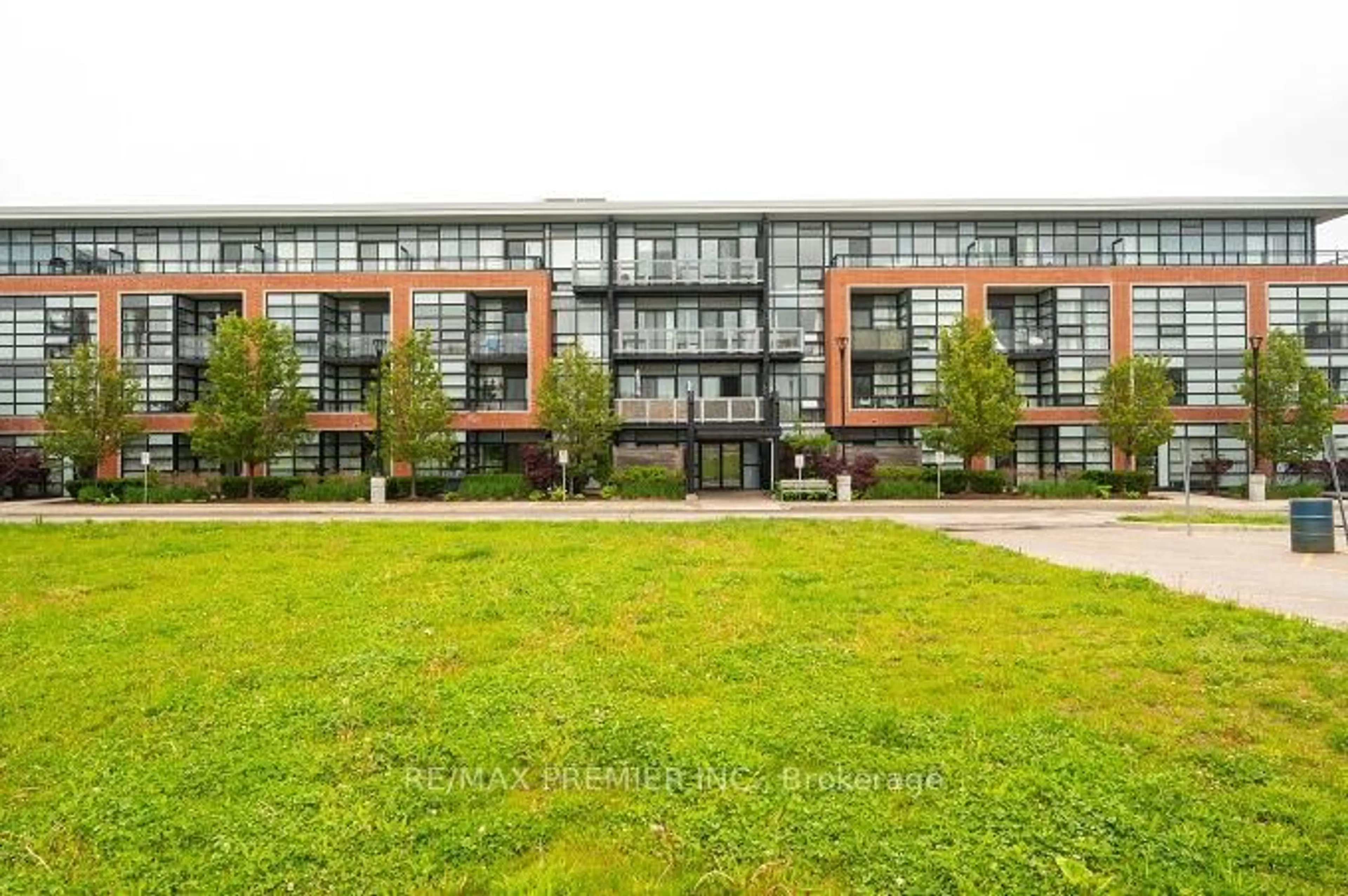 Patio, building for 155 St Leger St #115, Kitchener Ontario N2H 0B9