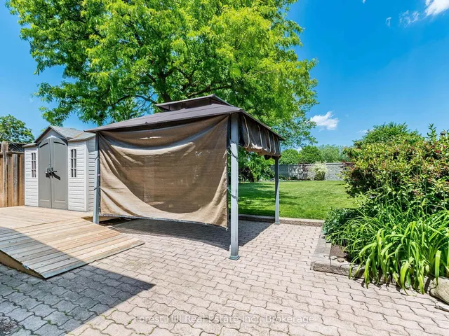 Primary image of 135 Cranbrook Dr