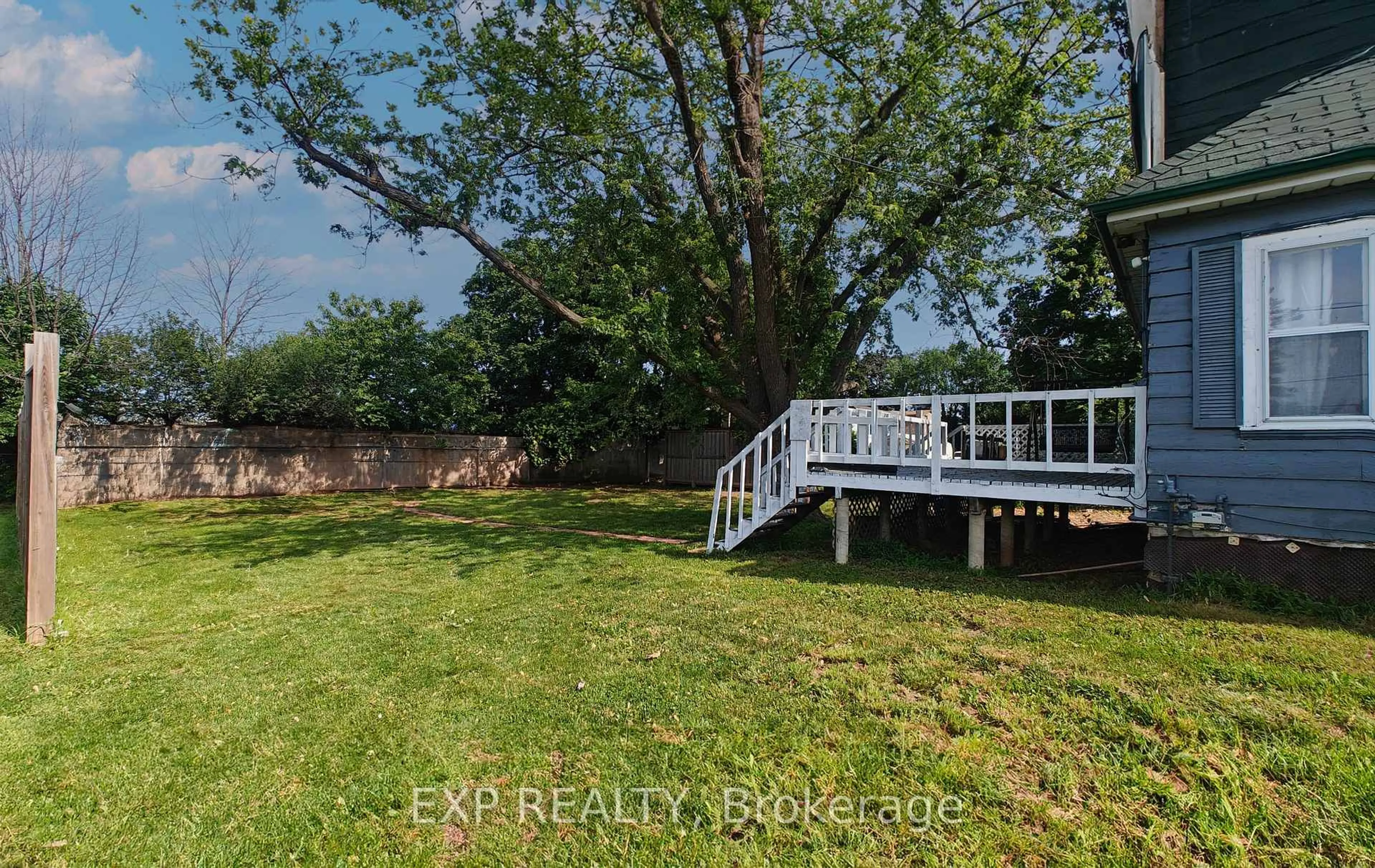 A pic from outside/outdoor area/front of a property/back of a property/a pic from drone, water/lake/river/ocean view for 719 Barton St, Hamilton Ontario L8E 5L7
