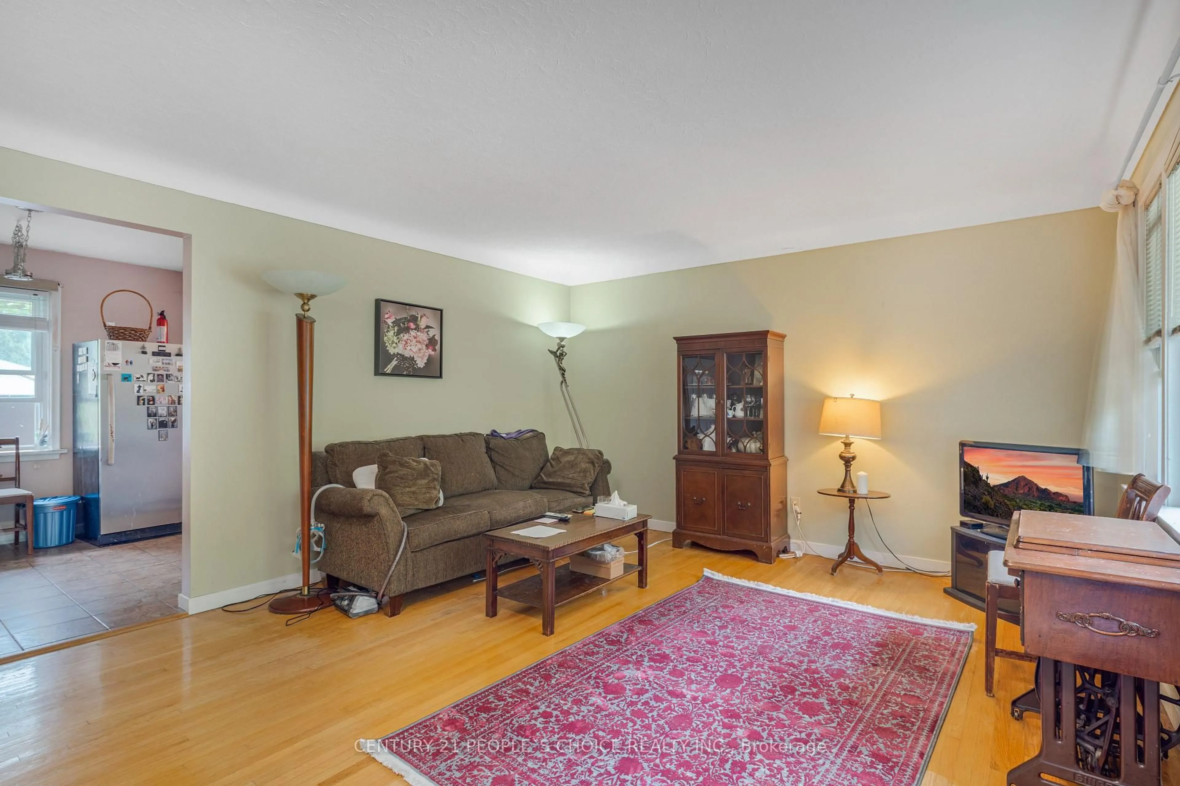 Living room with furniture, unknown for 385 Grantham Ave, St. Catharines Ontario L2M 5B1