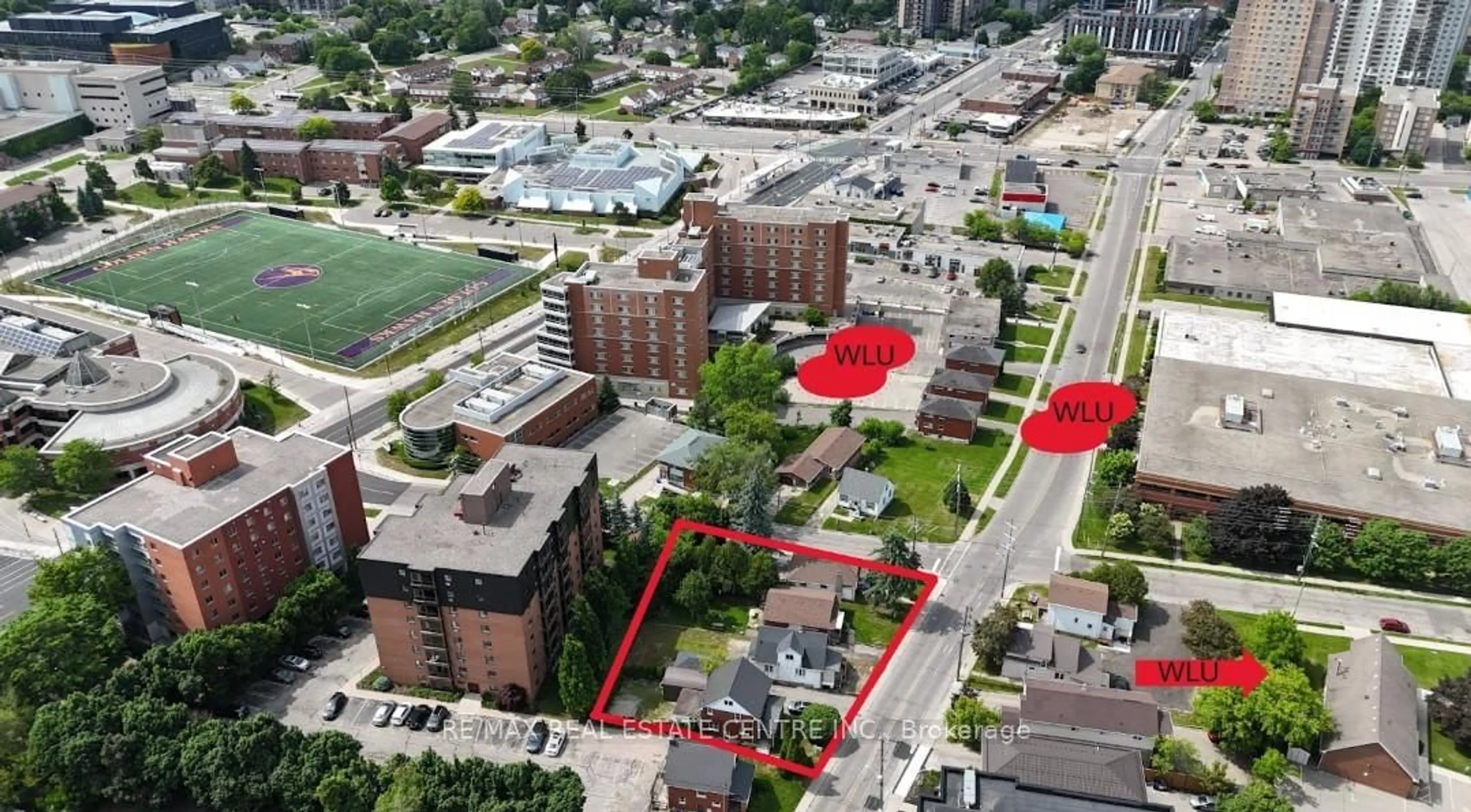 A pic from outside/outdoor area/front of a property/back of a property/a pic from drone, unknown for 181 Regina St, Waterloo Ontario N2J 3B4