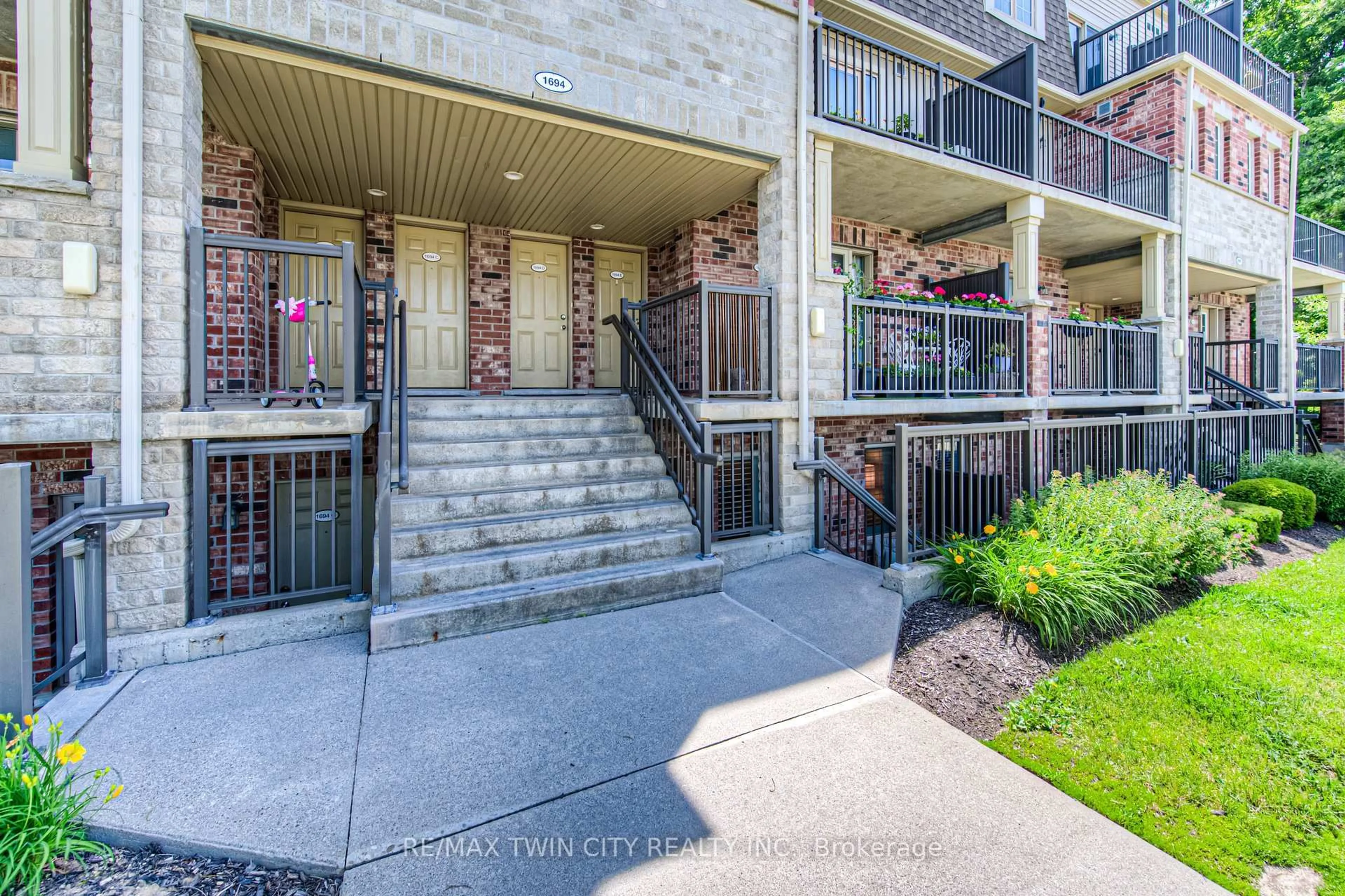 Patio, unknown for 1694 Fischer Hallman Rd #H, Kitchener Ontario N2R 0J1