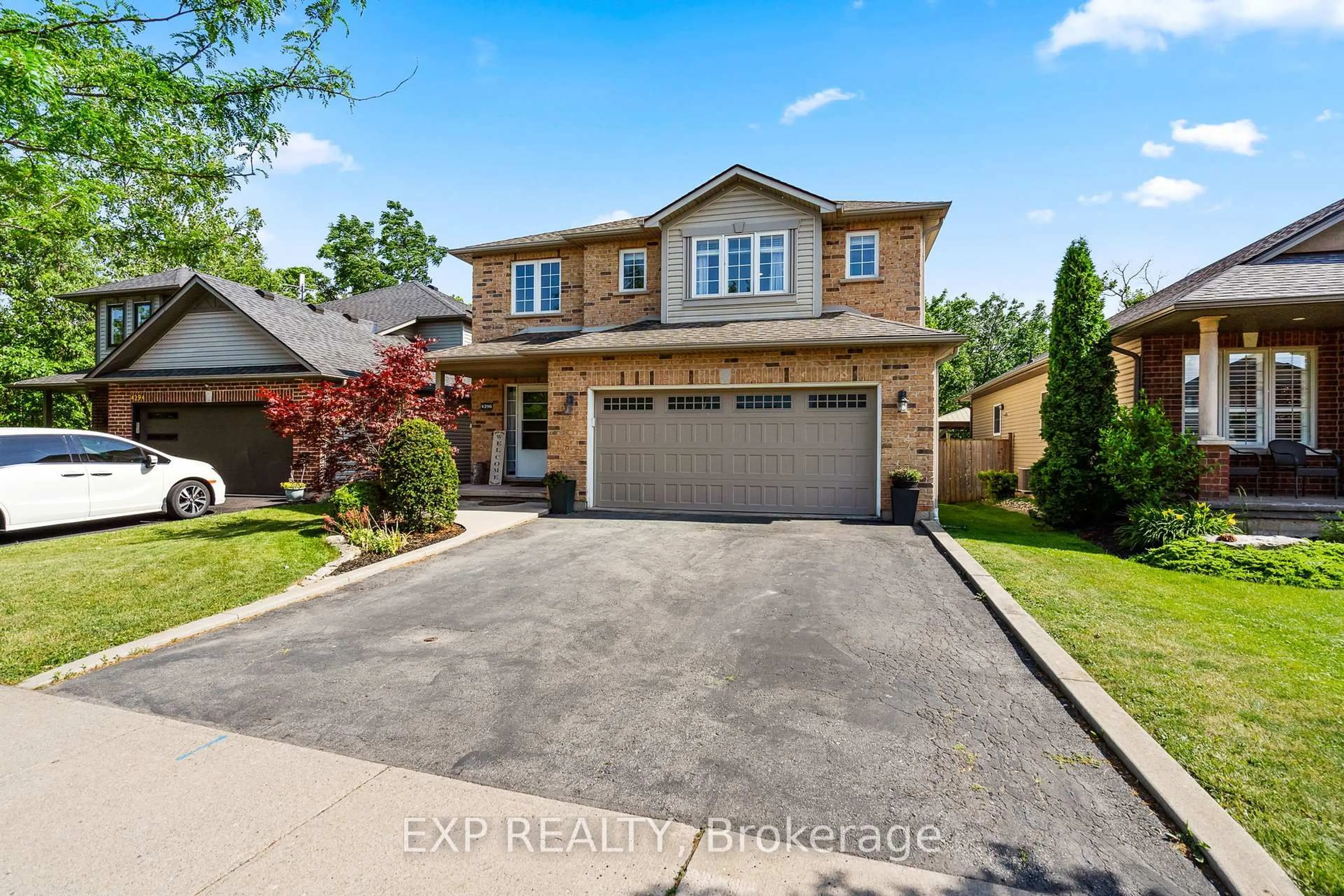 Home with brick exterior material, street for 4296 Arejay Ave, Lincoln Ontario L3J 0P8