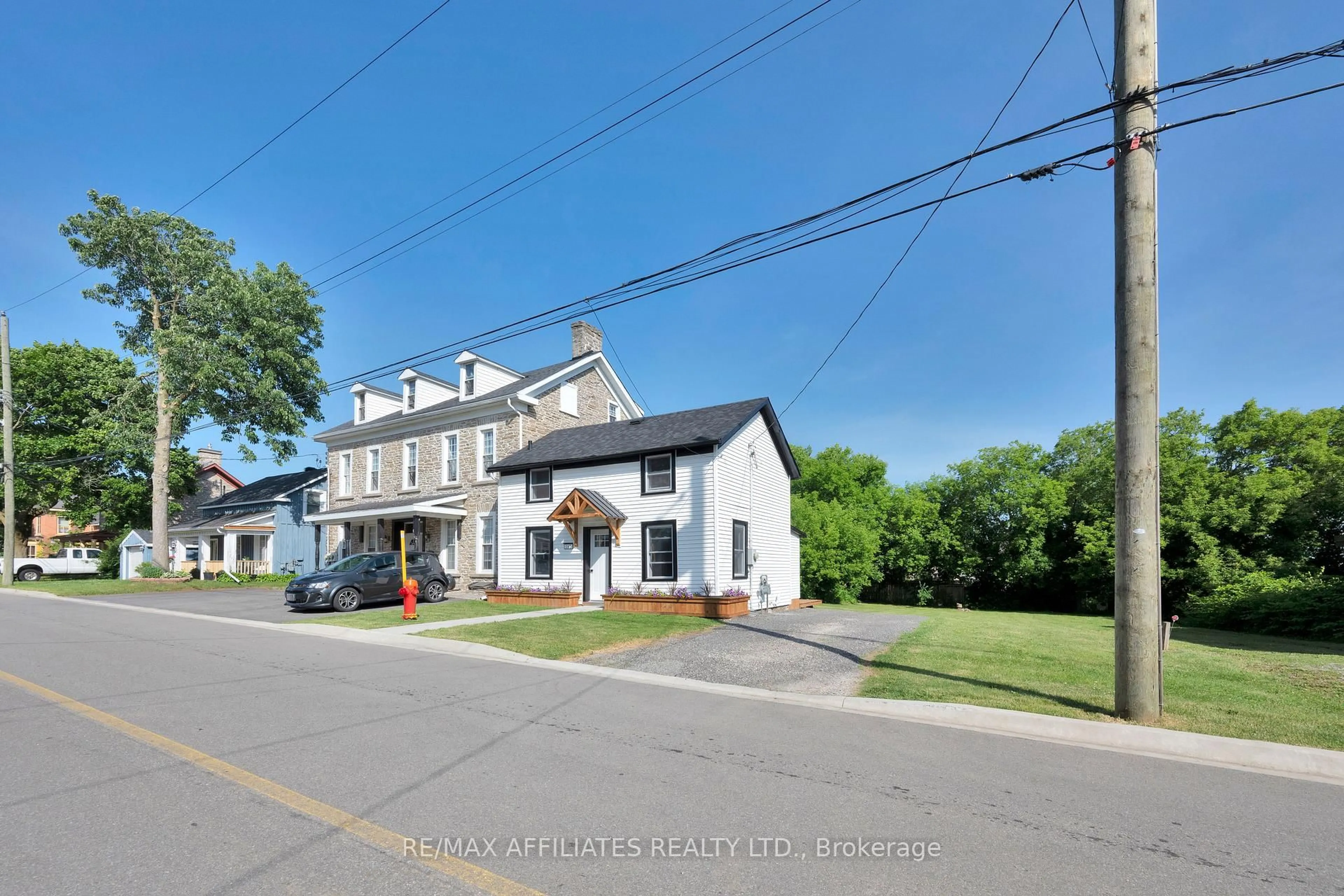 A pic from outside/outdoor area/front of a property/back of a property/a pic from drone, street for 147 Dibble St, Prescott Ontario K0E 1T0