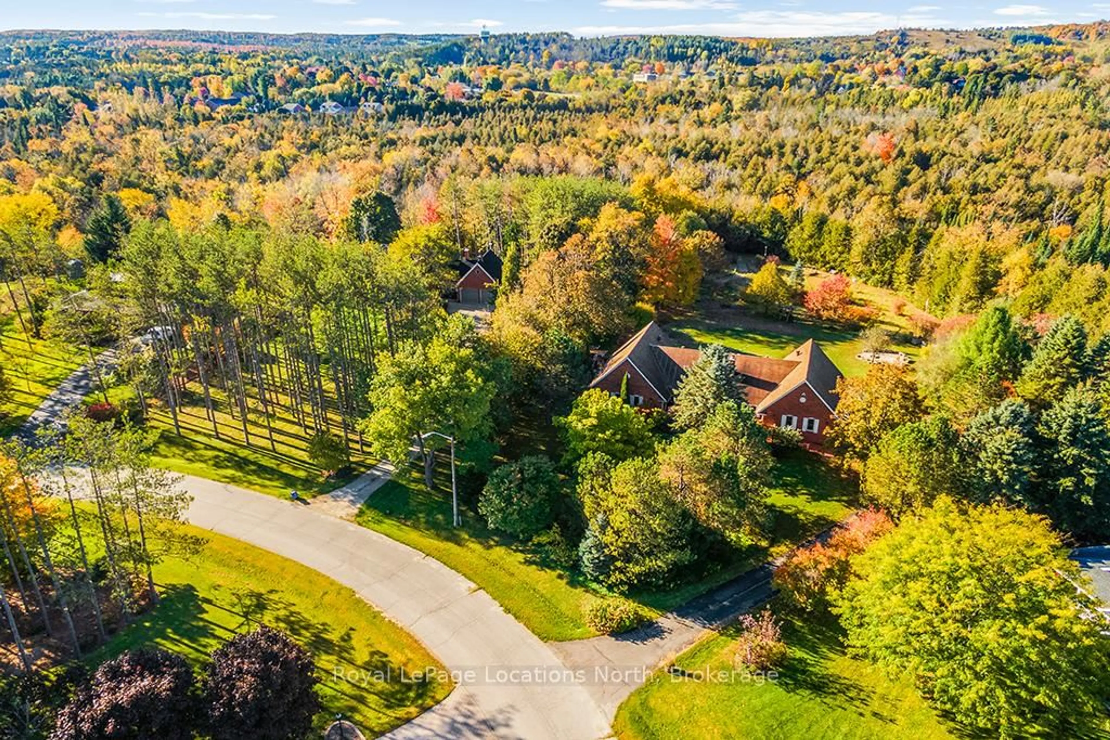 A pic from outside/outdoor area/front of a property/back of a property/a pic from drone, forest/trees view for 25 Pine Ridge Rd, Erin Ontario N0B 1T0