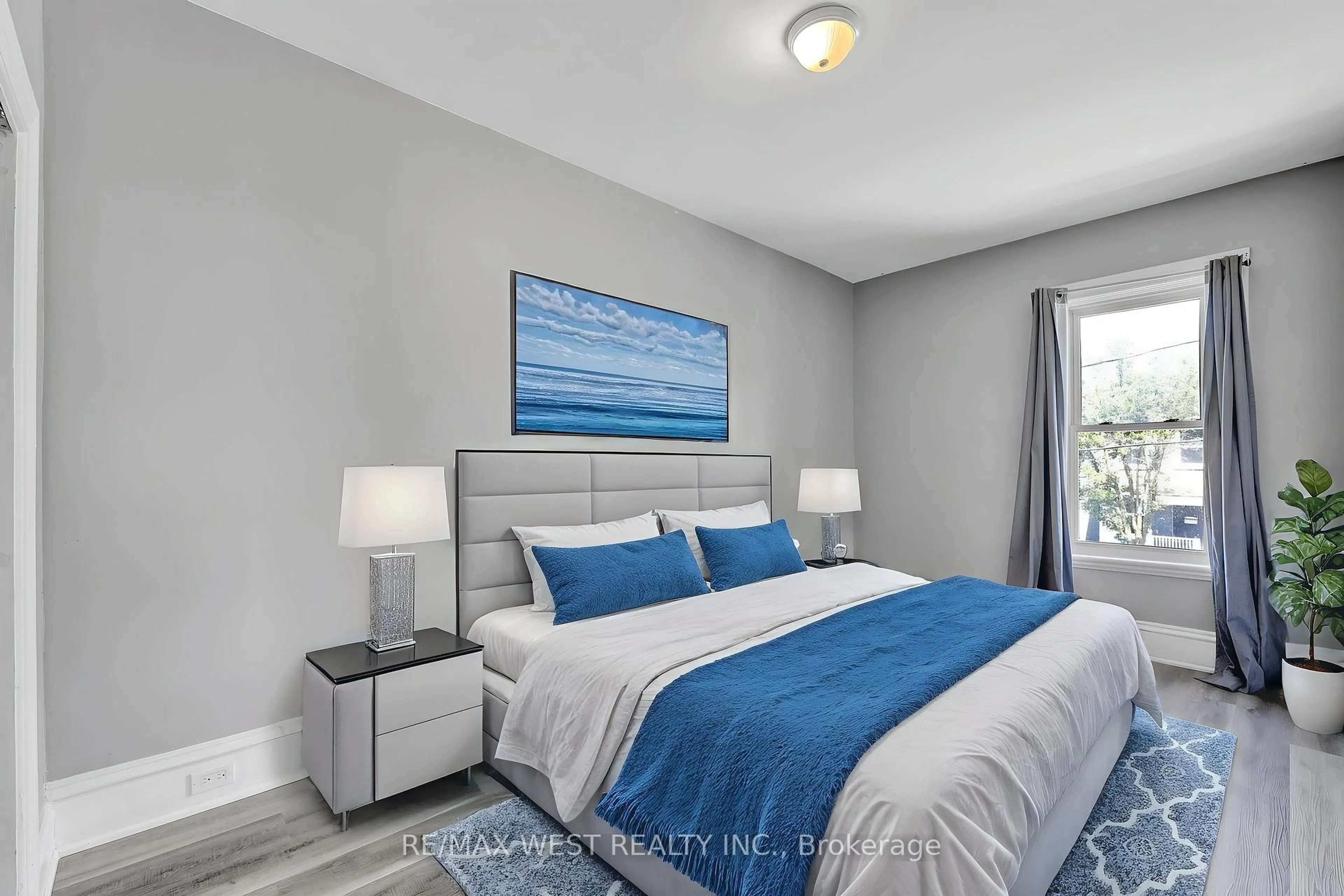 Bedroom with bed, unknown for 318 Simcoe St, Woodstock Ontario N4S 1J3