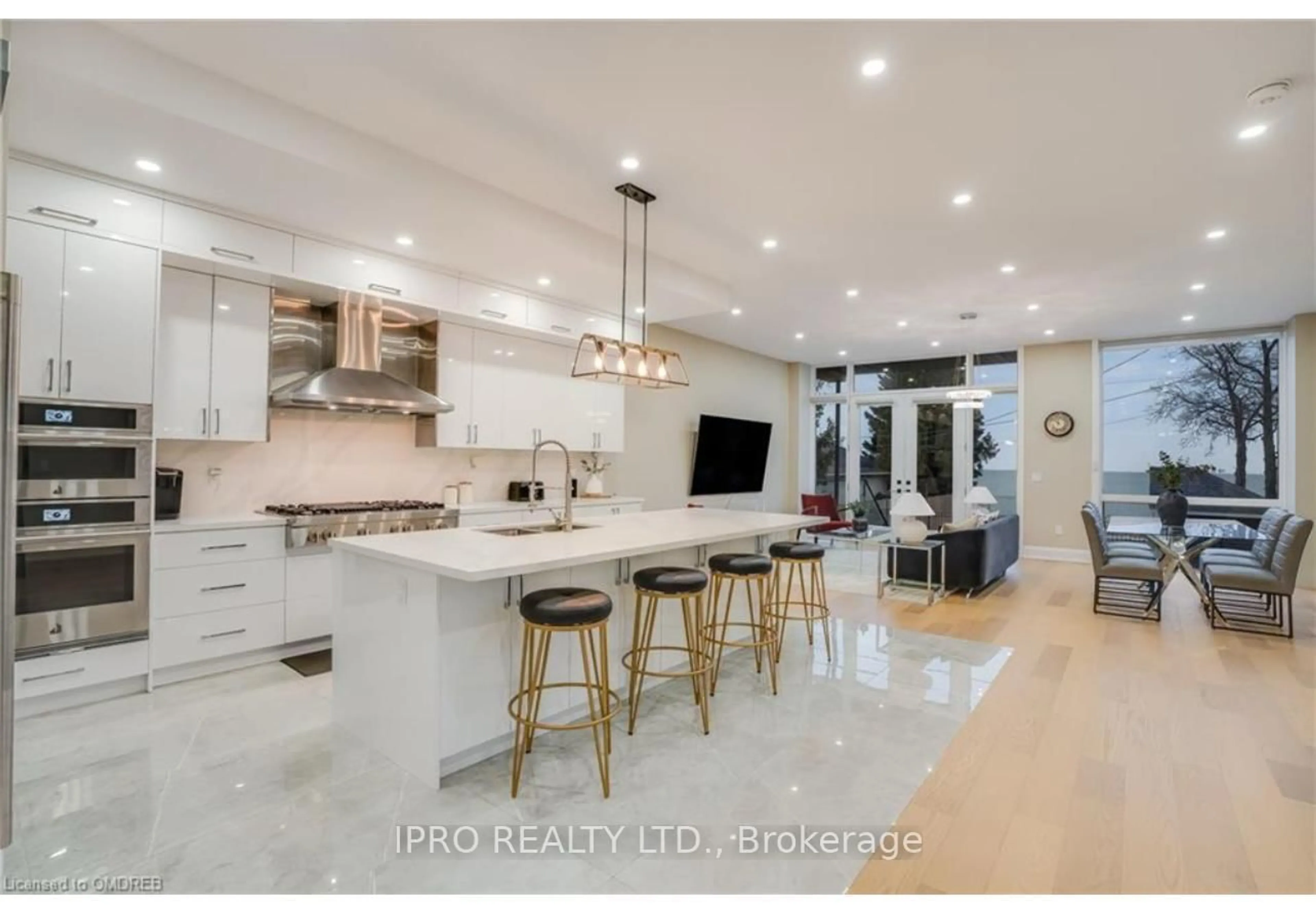 Open concept kitchen, ceramic/tile floor for 6 Campview Rd, Hamilton Ontario L8E 5E2