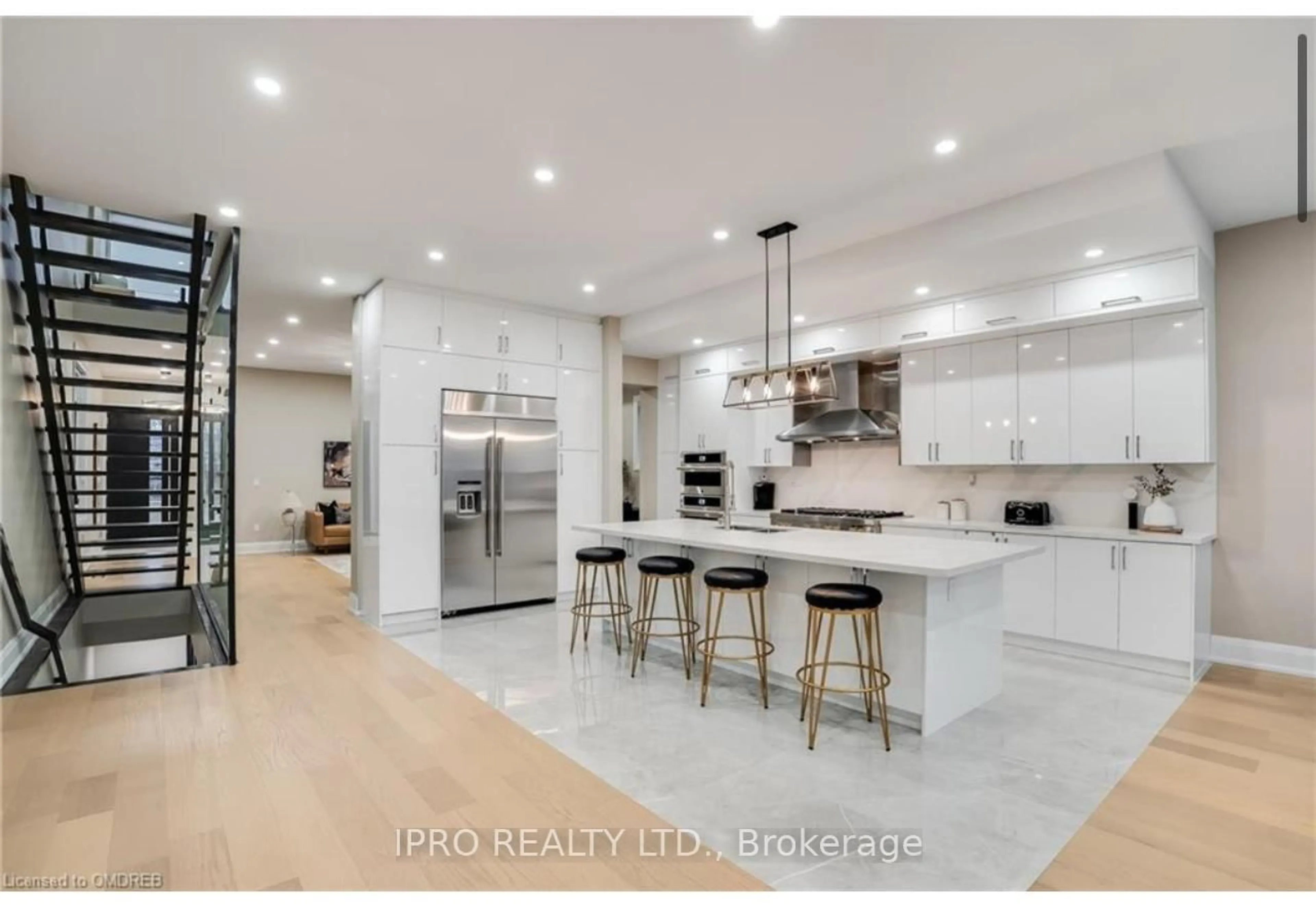 Open concept kitchen, unknown for 6 Campview Rd, Hamilton Ontario L8E 5E2