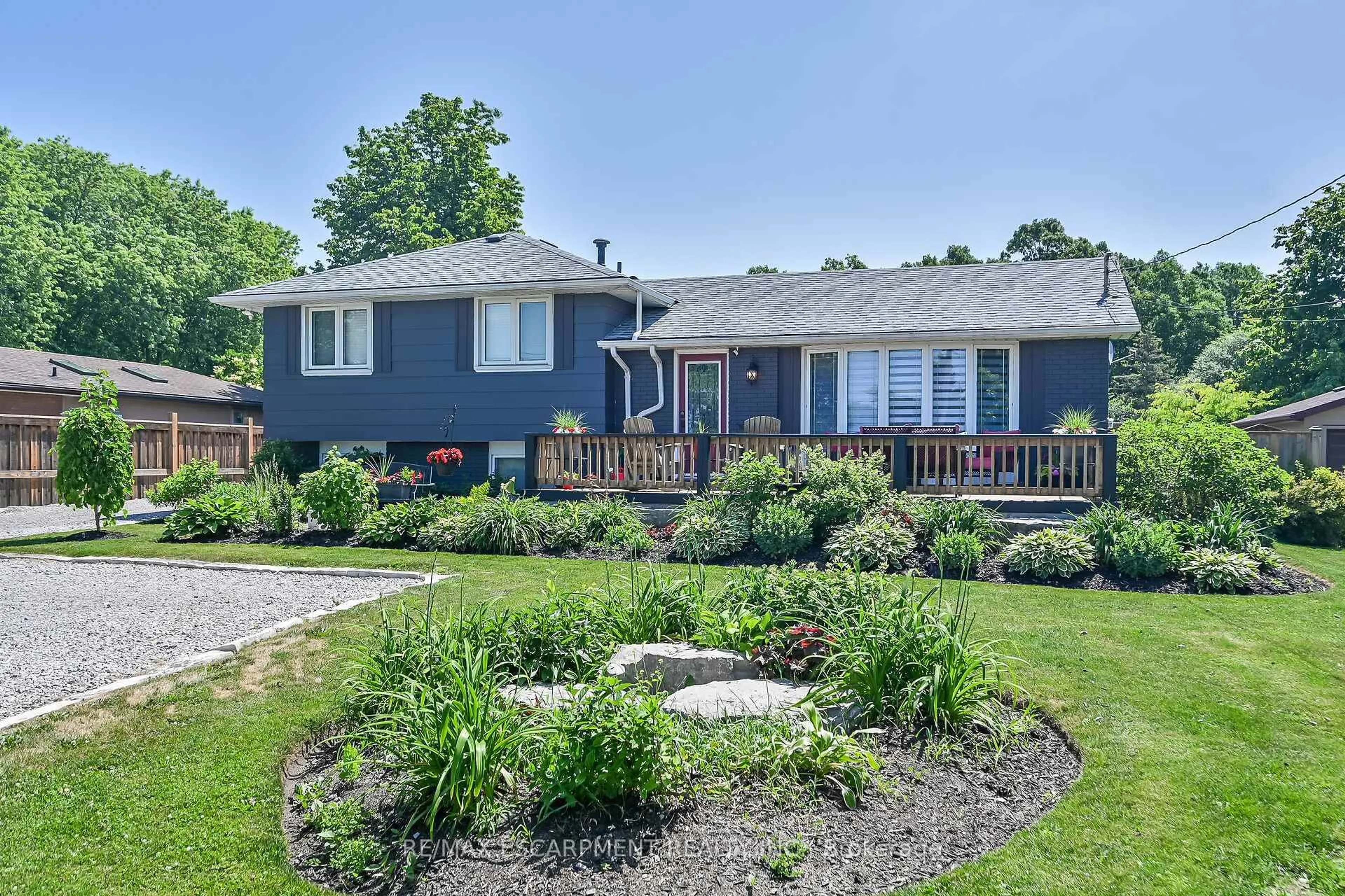 A pic from outside/outdoor area/front of a property/back of a property/a pic from drone, unknown for 4351 Glancaster Rd, Hamilton Ontario L0R 1W0