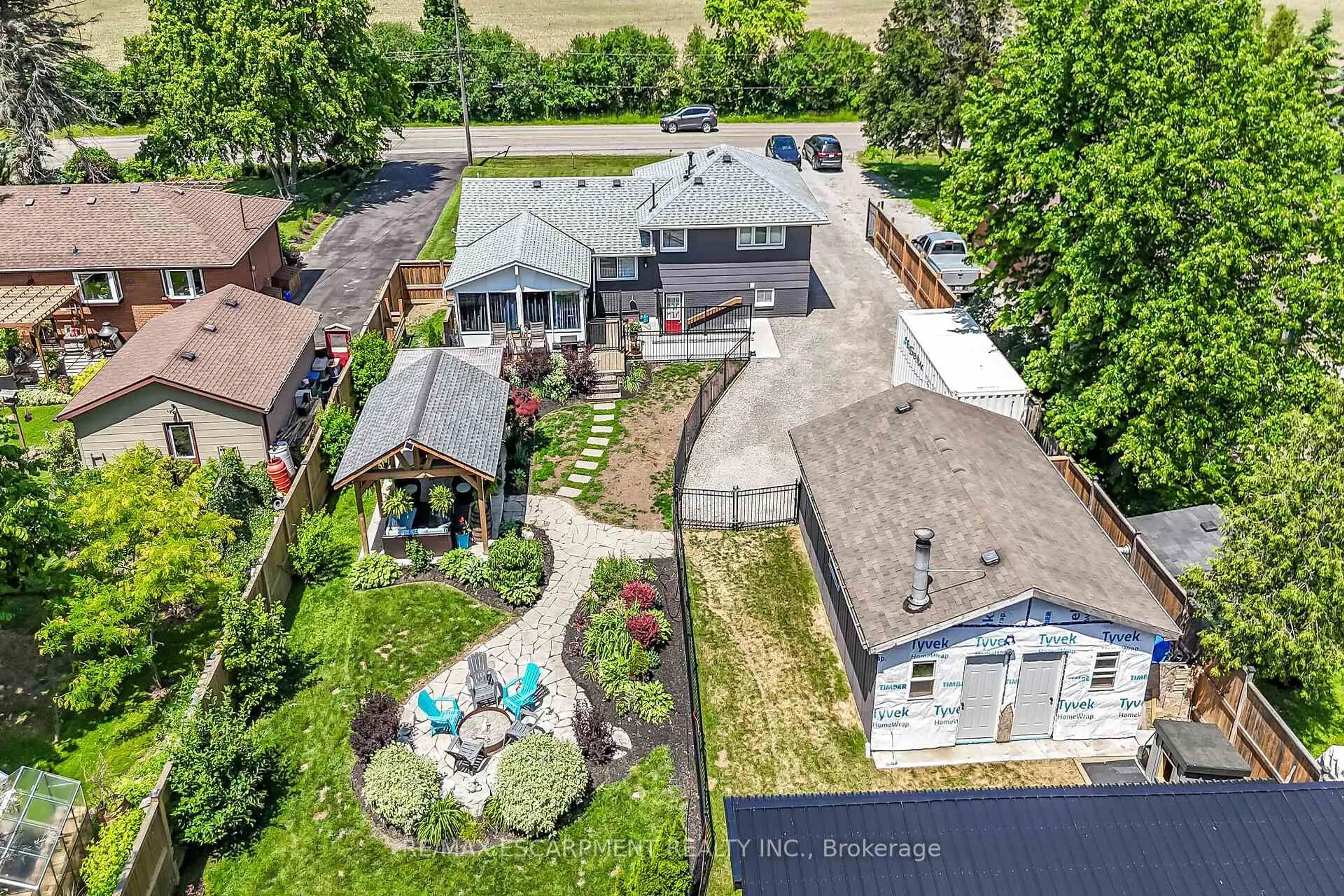 A pic from outside/outdoor area/front of a property/back of a property/a pic from drone, unknown for 4351 Glancaster Rd, Hamilton Ontario L0R 1W0