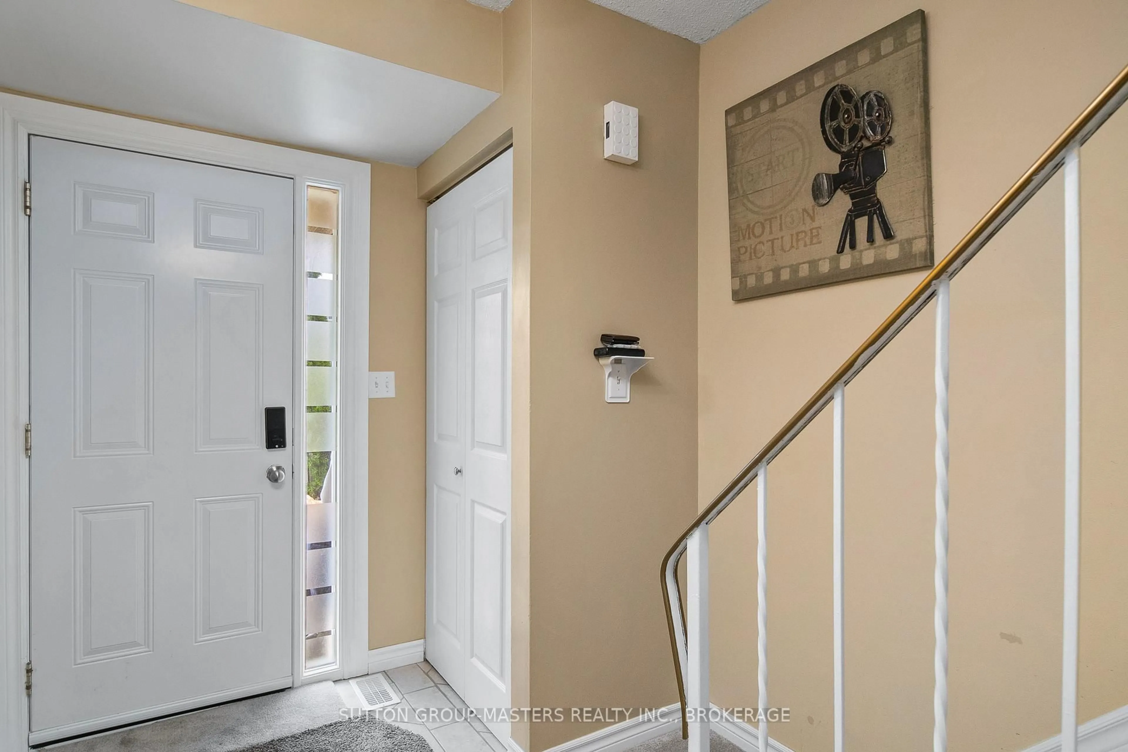 Indoor entryway for 27 Coventry Cres #48, Kingston Ontario K7M 7S2