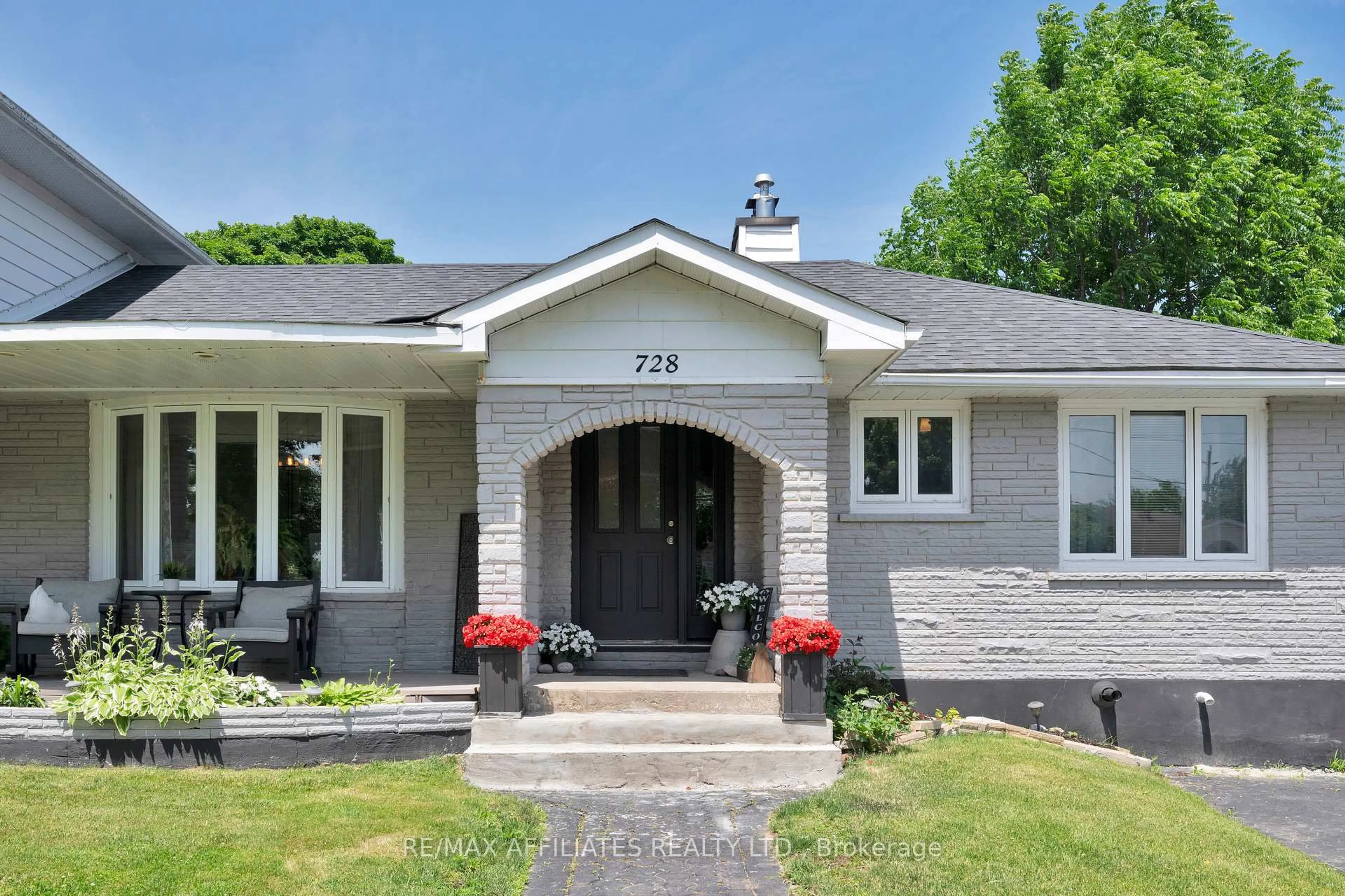 Home with brick exterior material, street for 728 James St, Prescott Ontario K0E 1T0