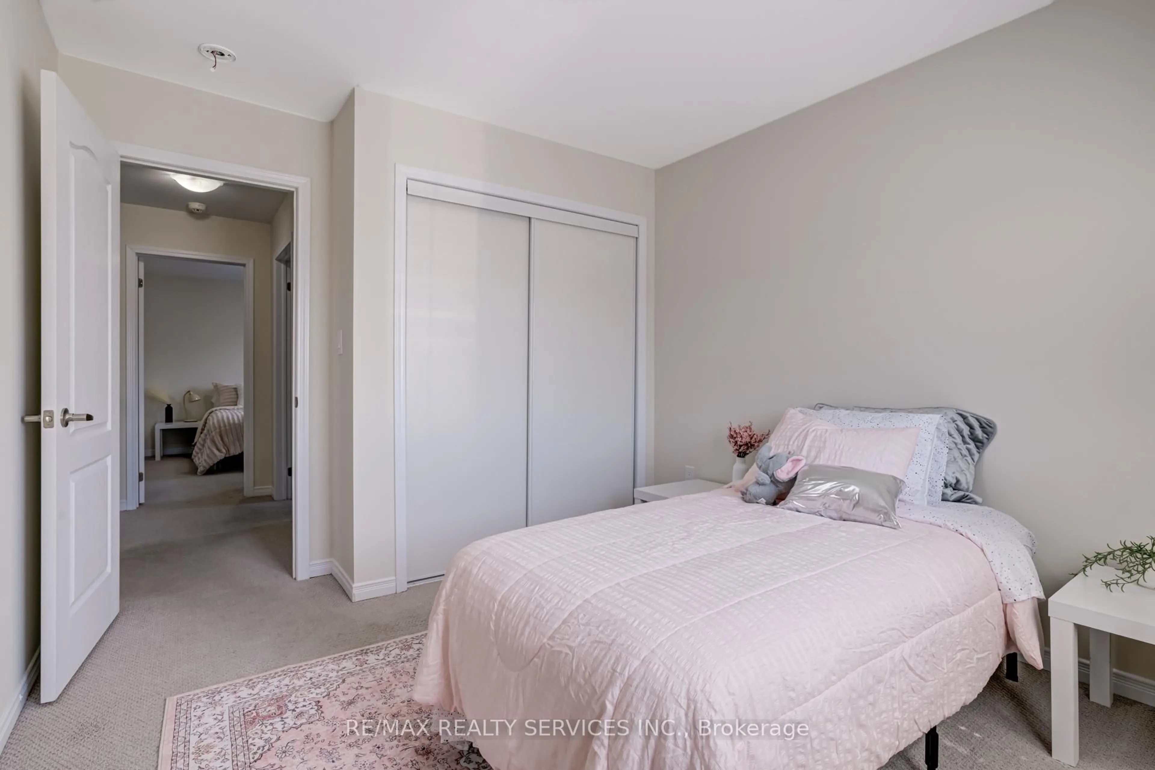 A pic of a room for 41 Evergreen Lane, Haldimand Ontario N3W 0C4