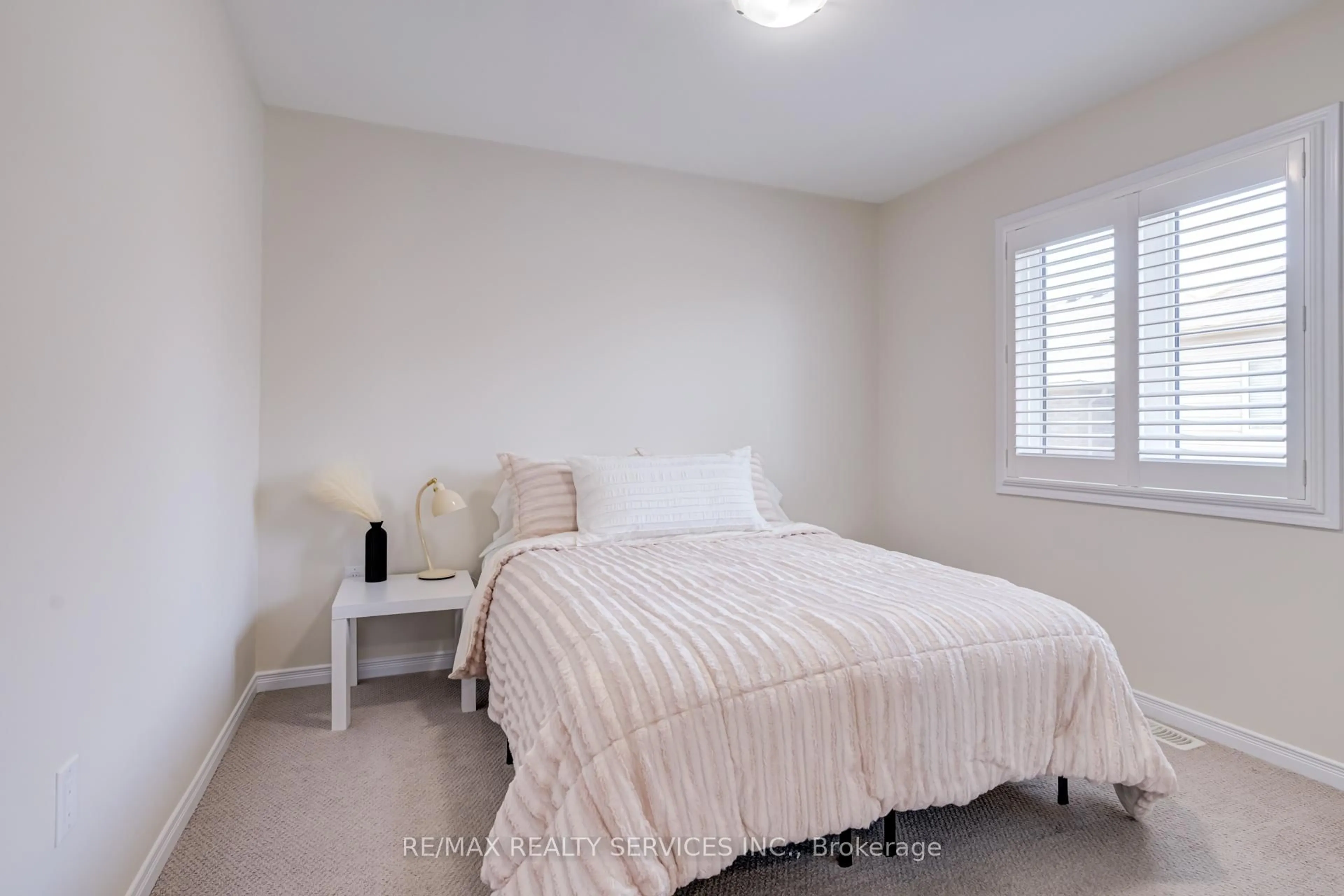 A pic of a room for 41 Evergreen Lane, Haldimand Ontario N3W 0C4