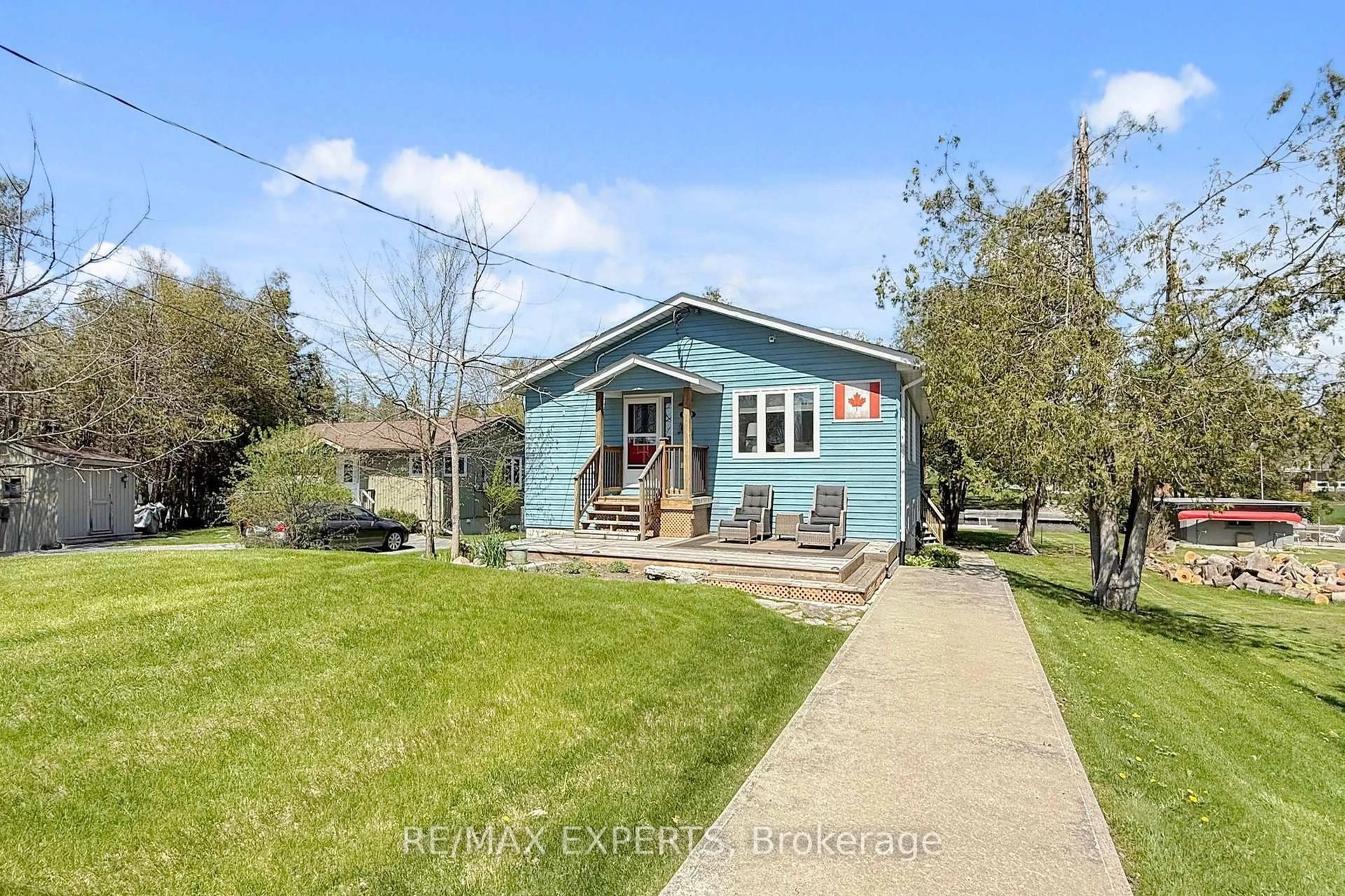 A pic from outside/outdoor area/front of a property/back of a property/a pic from drone, street for 60 River Dr, Kawartha Lakes Ontario K0M 1N0