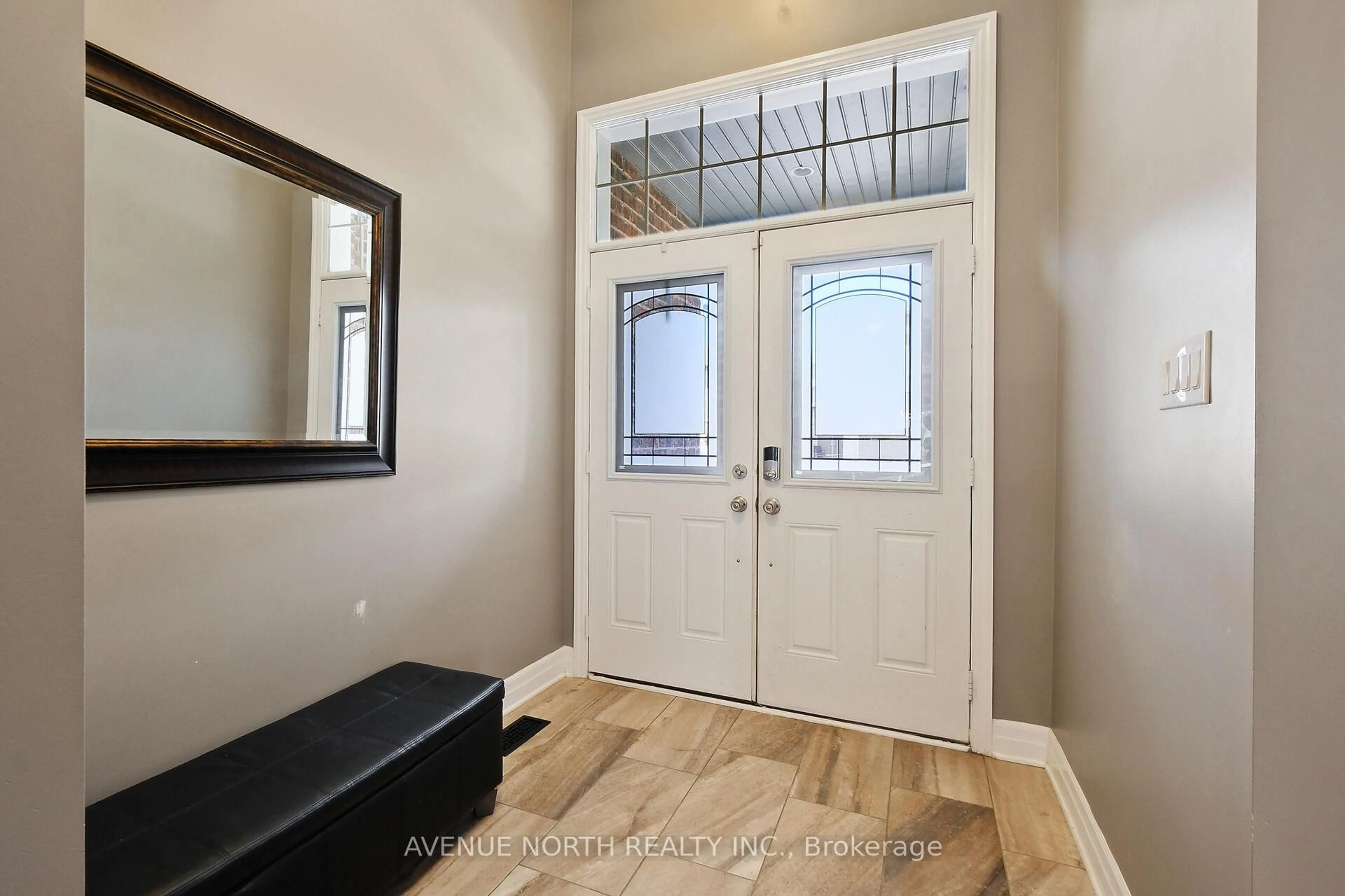 Indoor entryway for 332 Andalusian Cres, Ottawa Ontario K2V 0C2