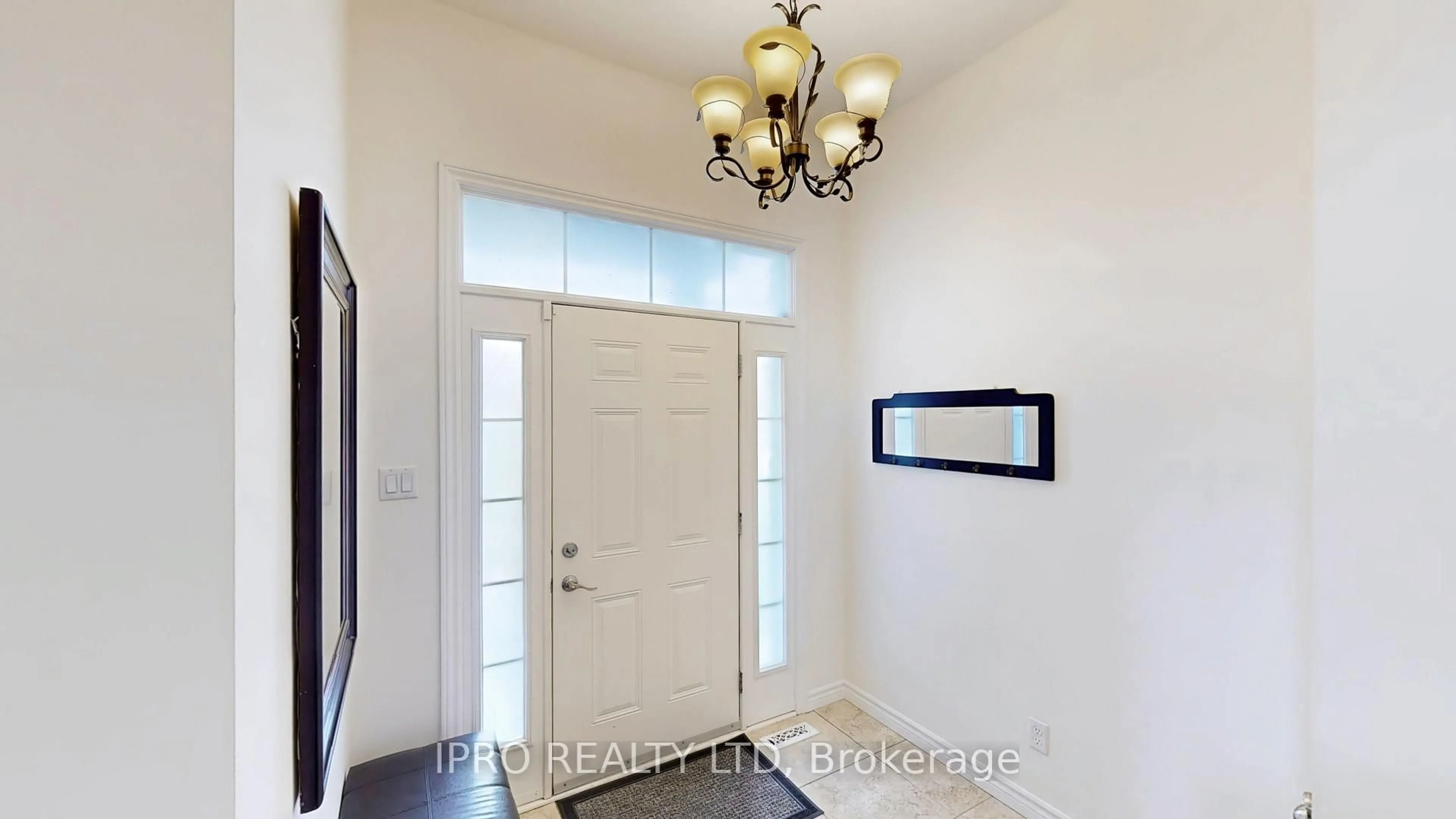 Indoor entryway for 751 Blackacres Blvd, London North Ontario N6G 0J1