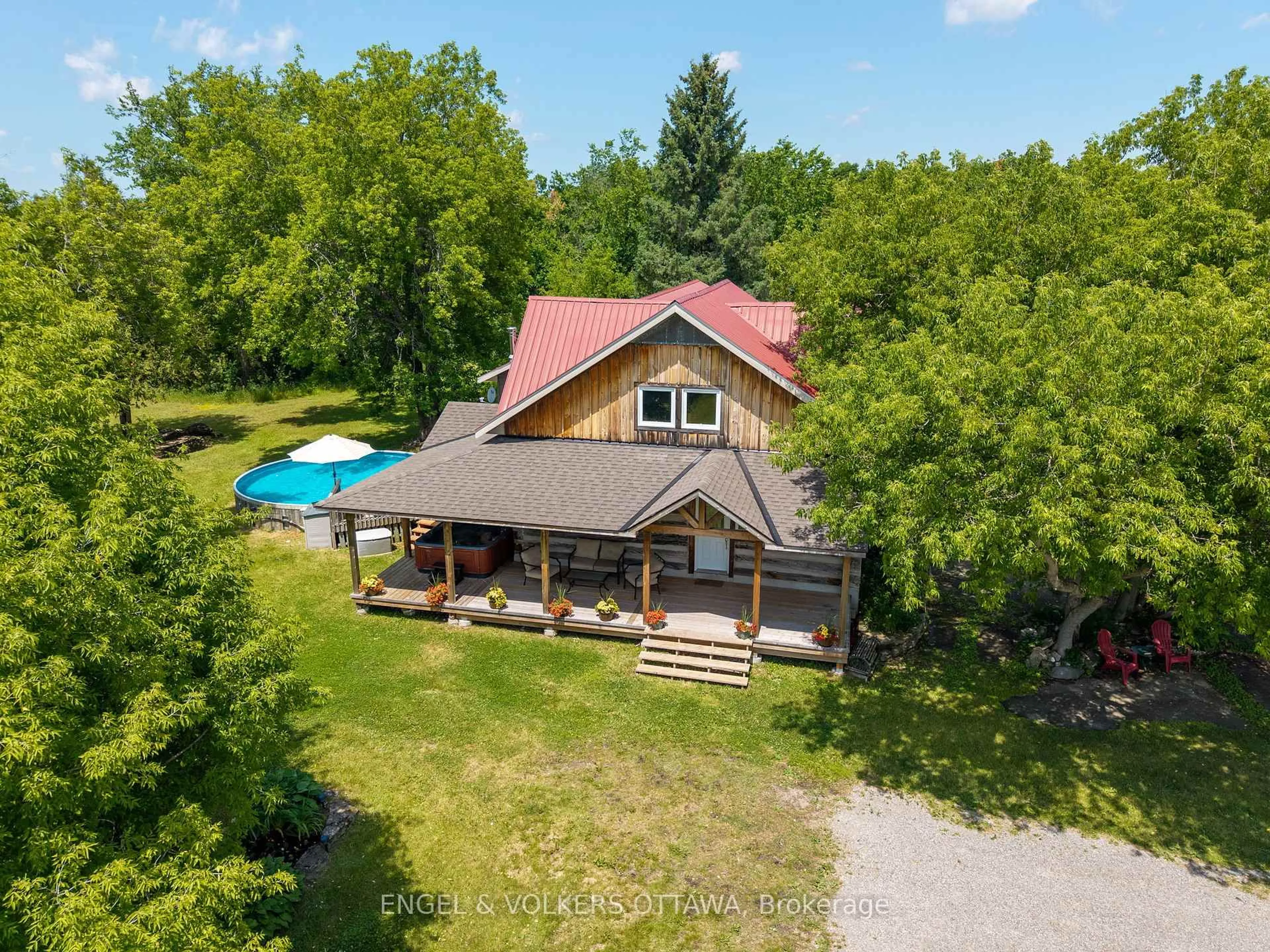 A pic from outside/outdoor area/front of a property/back of a property/a pic from drone, unknown for 181 Salter Rd, Smiths Falls Ontario K7A 4S7
