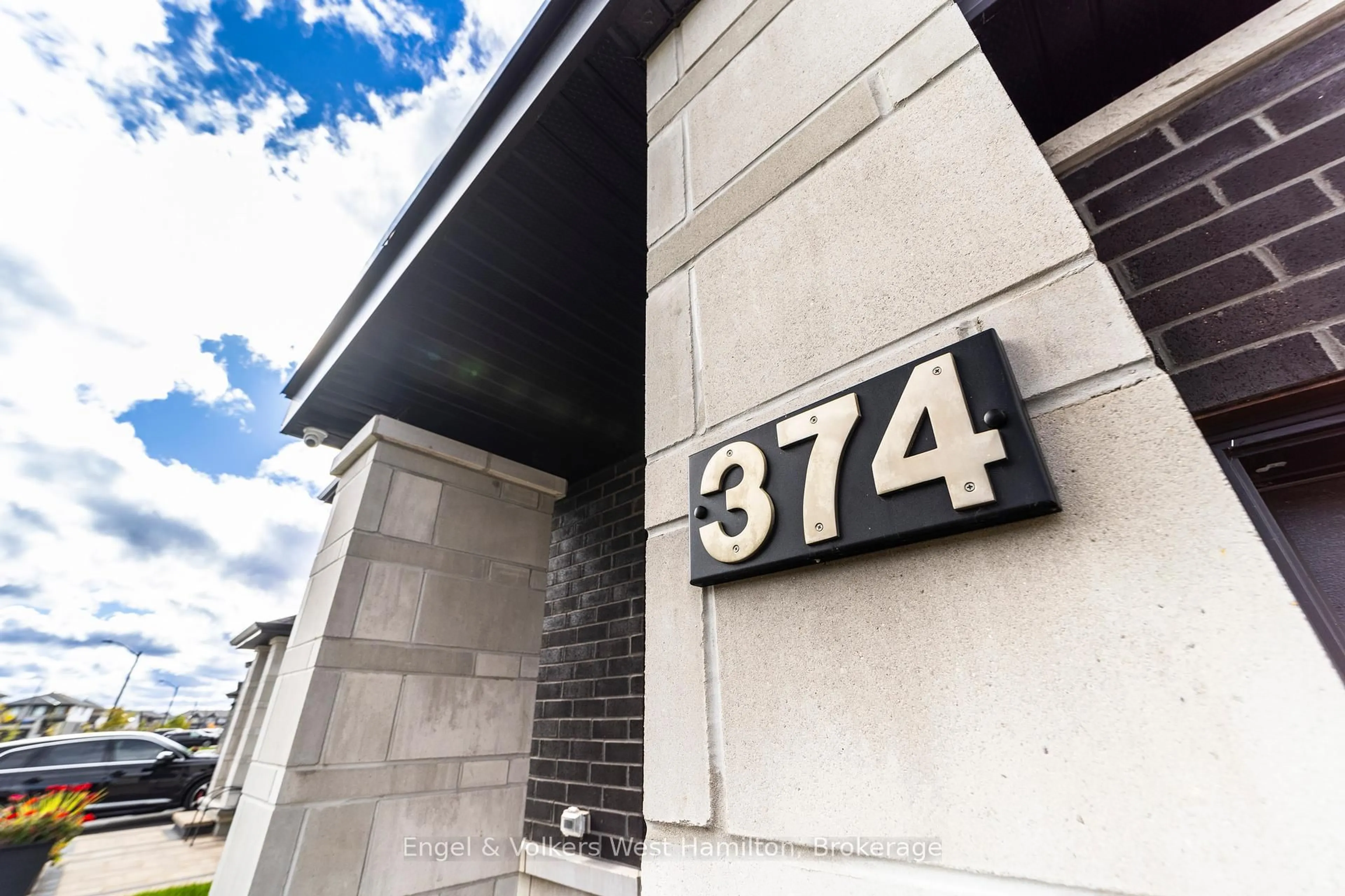 Unknown for 374 Big Dipper St, Ottawa Ontario K4M 0J3