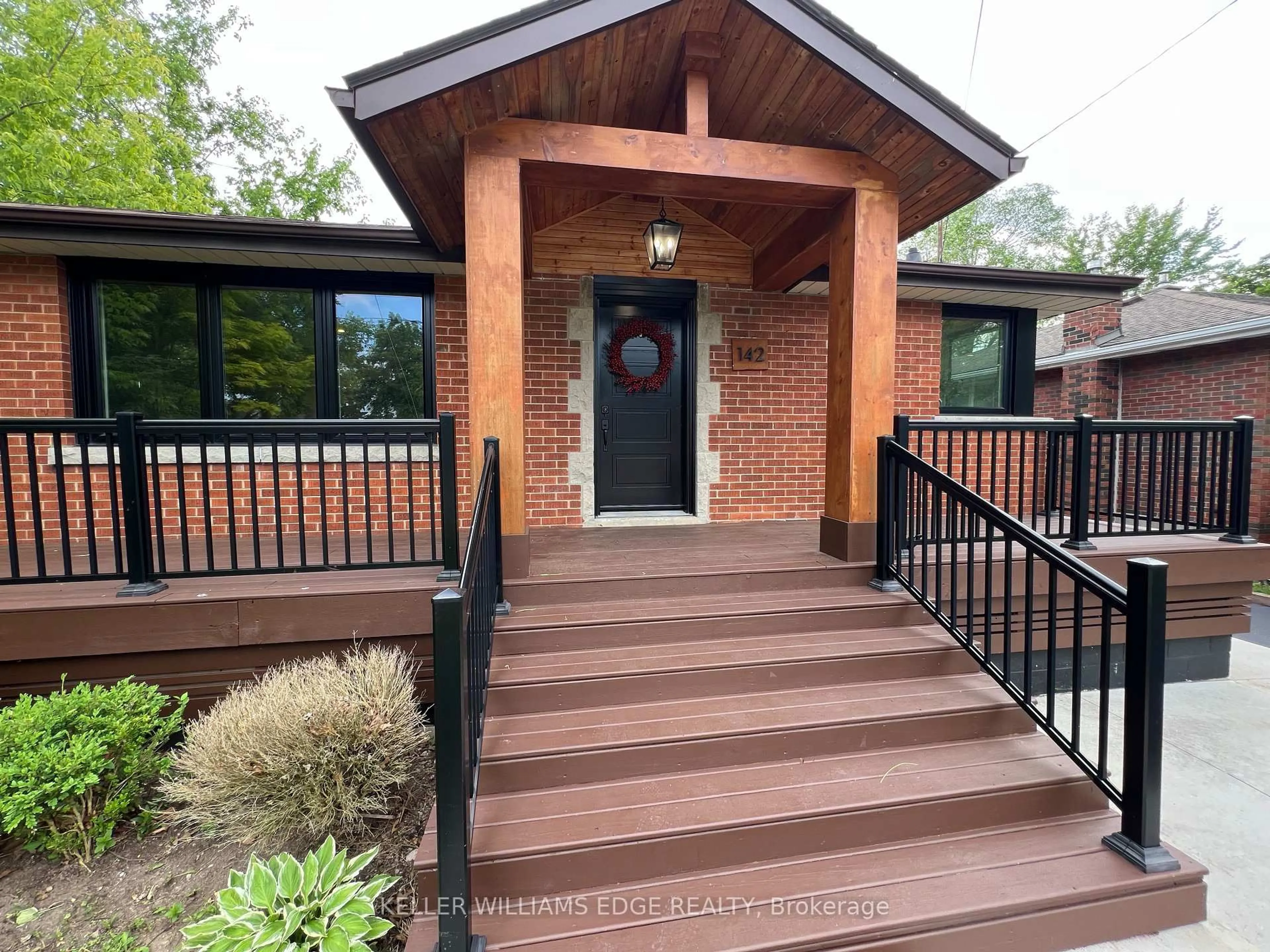 Home with brick exterior material, street for 142 South Bend Rd, Hamilton Ontario L9A 2B6