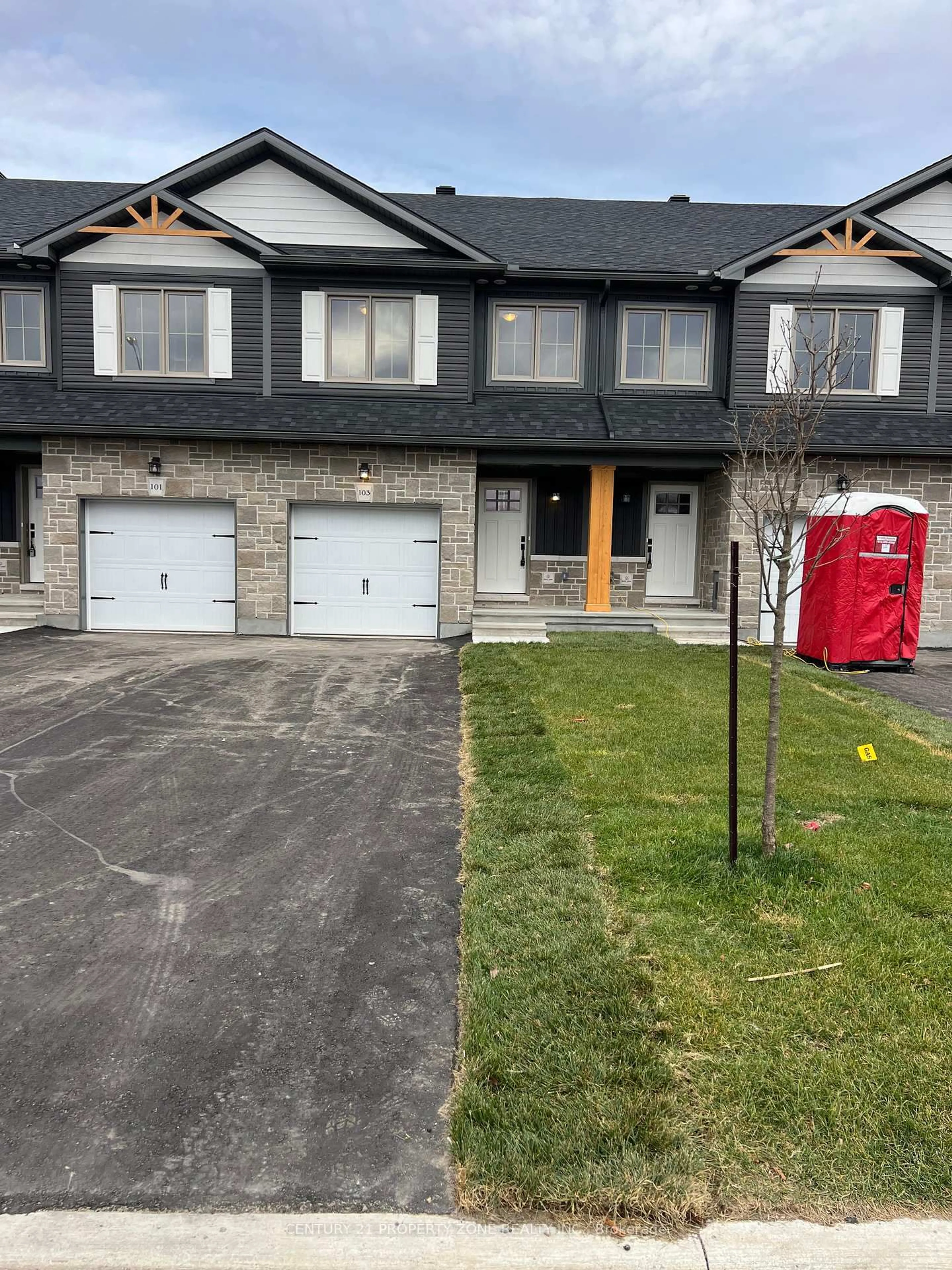A pic from outside/outdoor area/front of a property/back of a property/a pic from drone, street for 103 Staples Blvd, Smiths Falls Ontario K7A 5B5