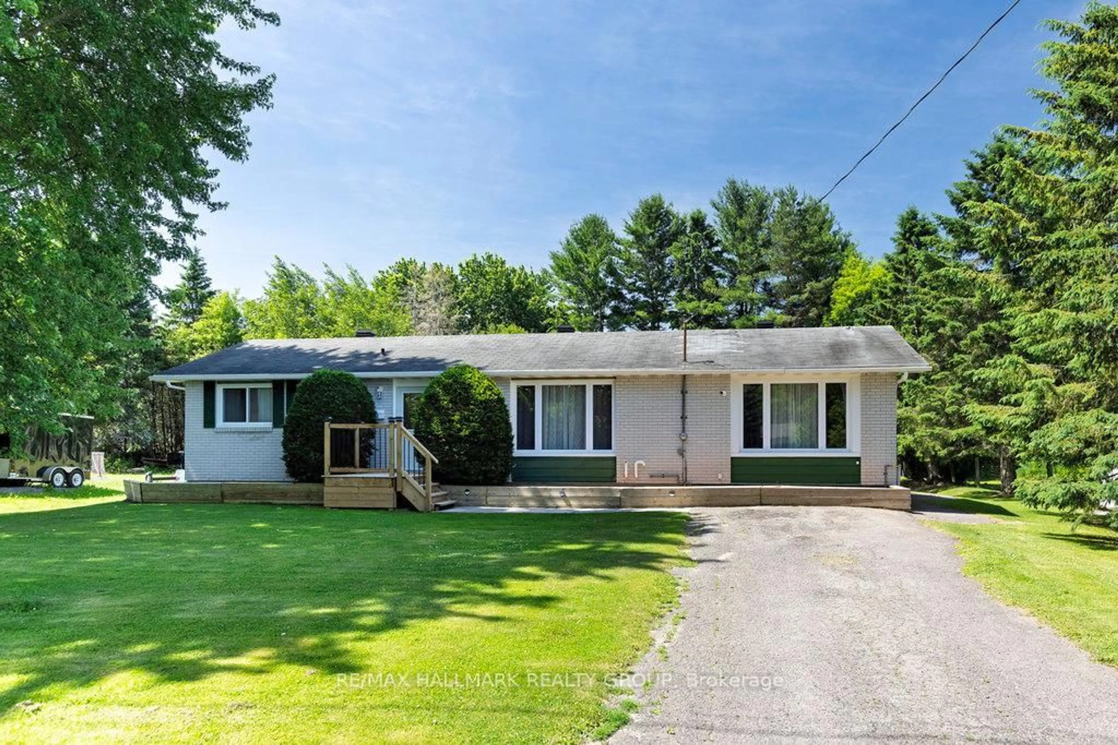 Home with vinyl exterior material, street for 109 Rostad Ave, Kinburn Ontario K0A 2H0