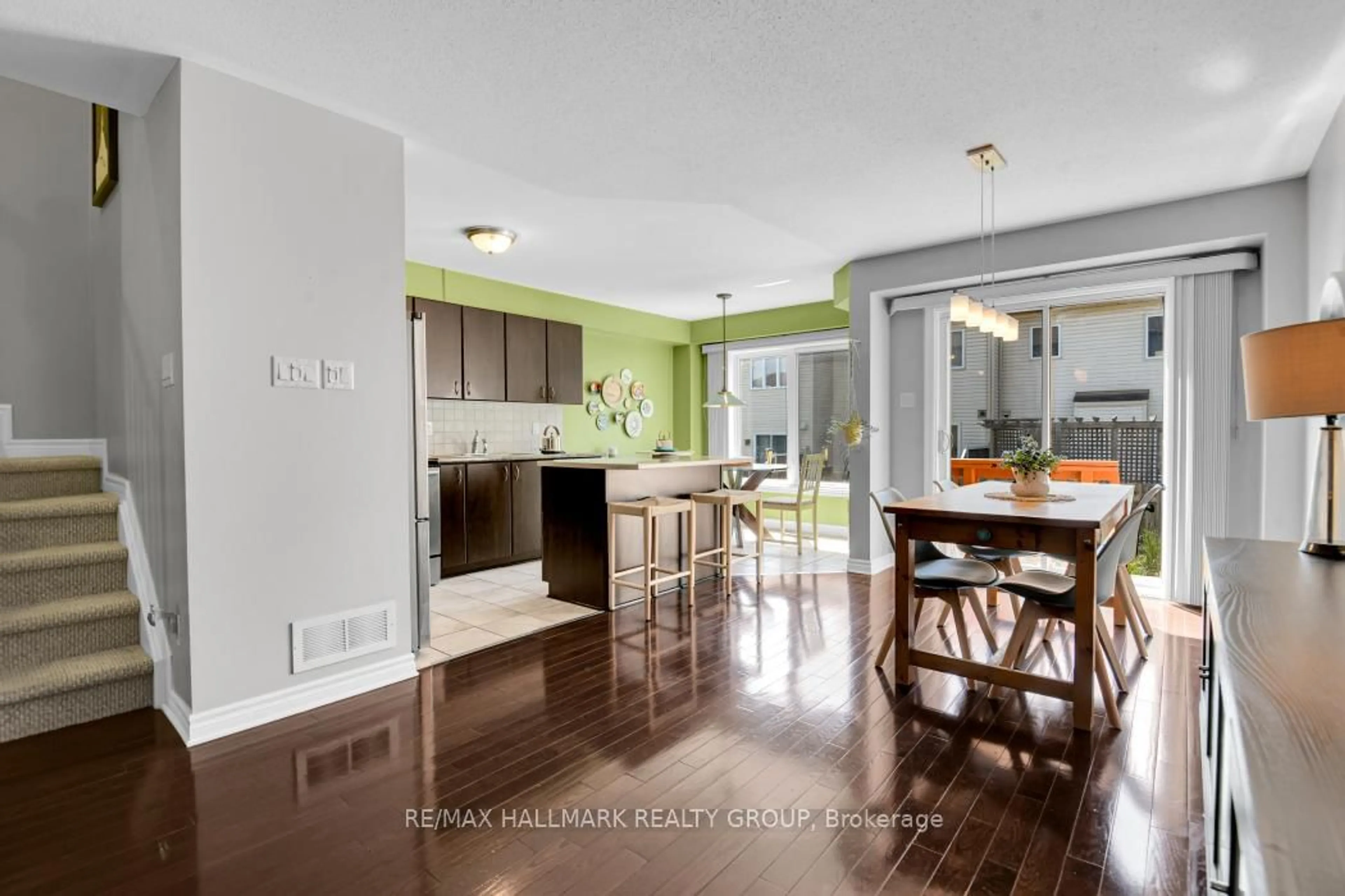 Open concept kitchen, unknown for 86 Indigo St, Ottawa Ontario K1J 0A8