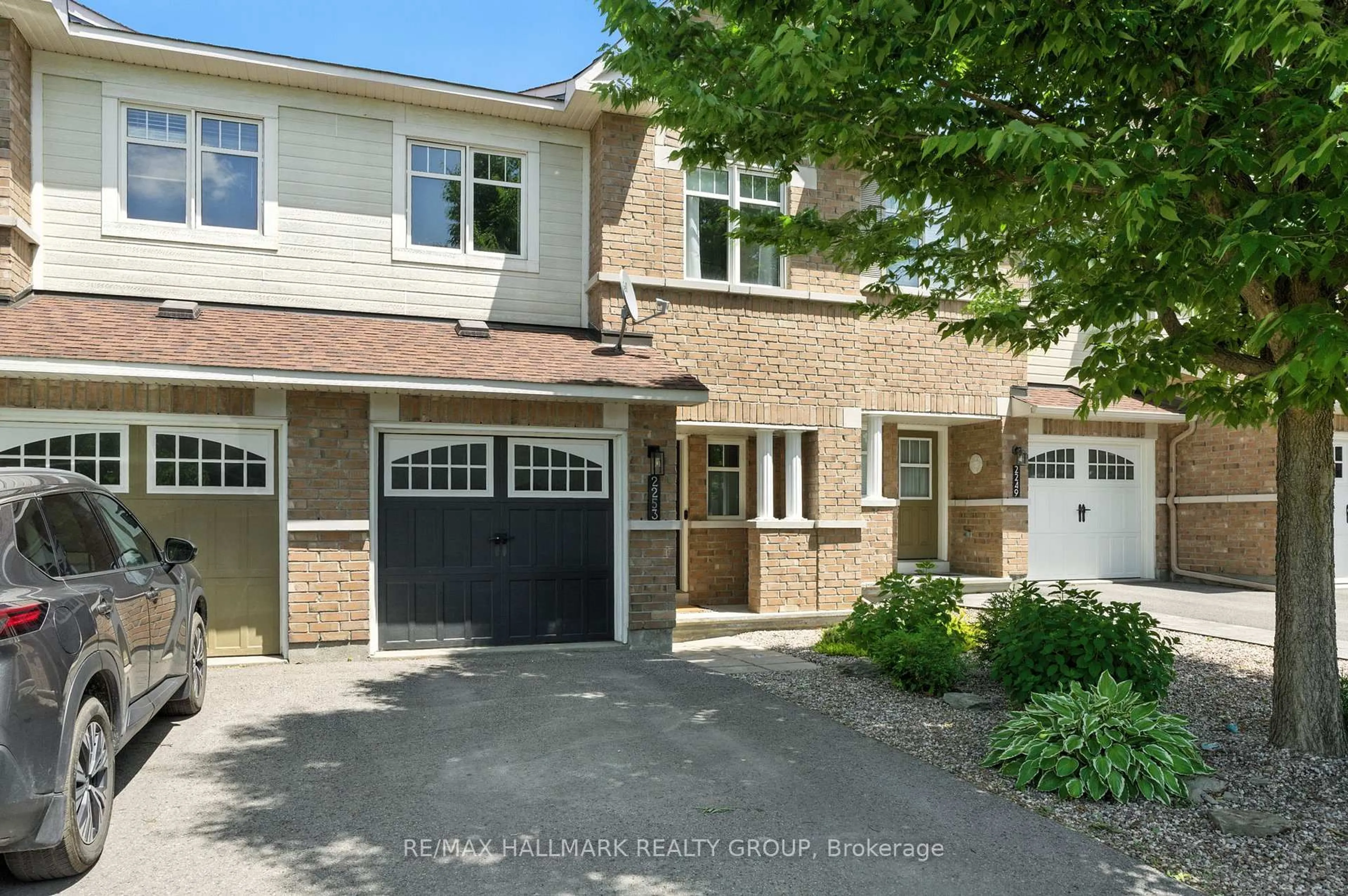 Home with brick exterior material, street for 2253 Marble Cres, Clarence-Rockland Ontario K4K 0G9