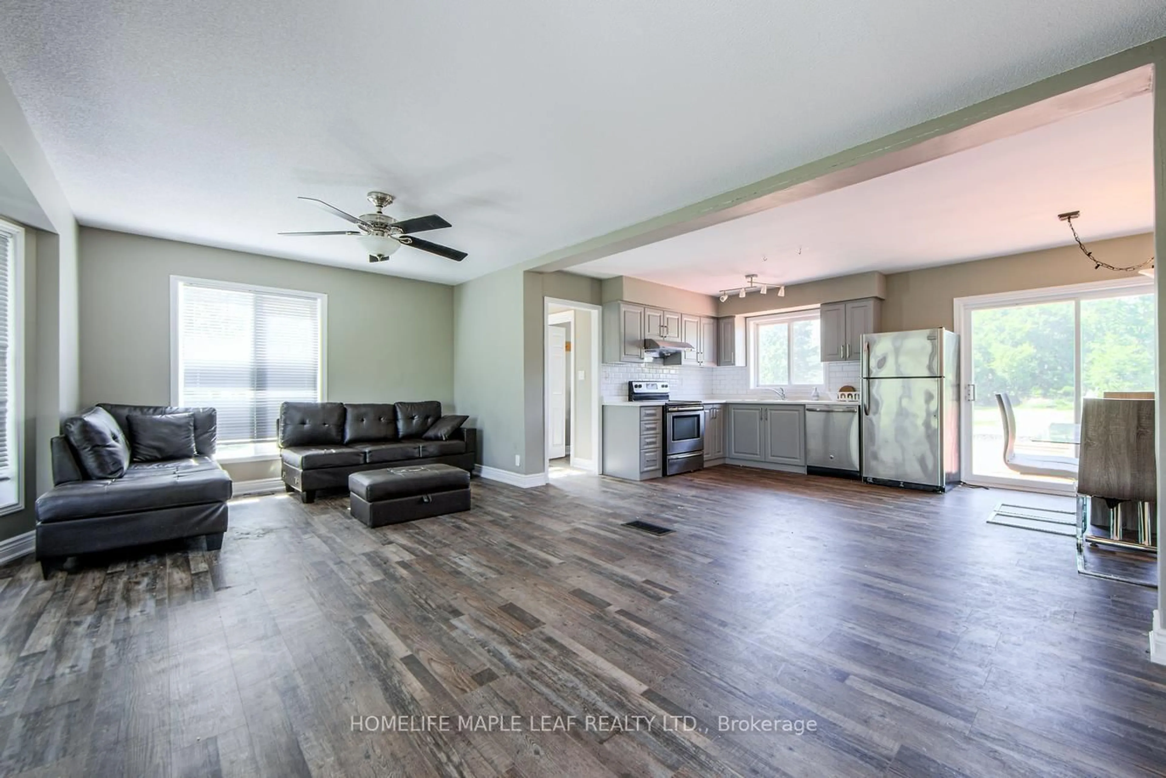 Open concept kitchen, unknown for 927 #97 Regional Rd, Hamilton Ontario L0R 1K0