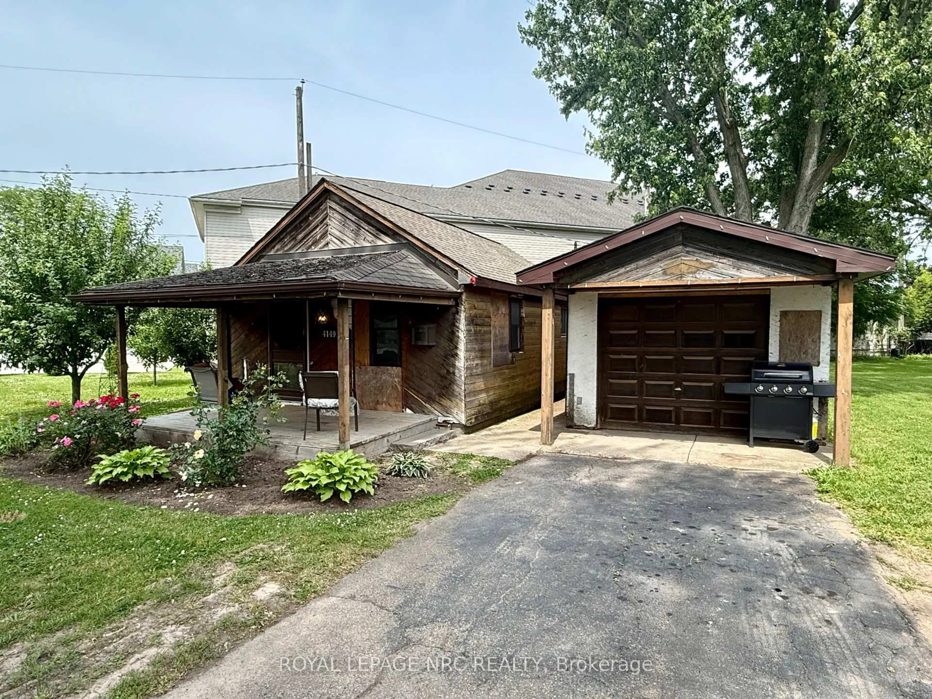 Unknown for 4149 Welland St, Niagara Falls Ontario L2G 6J9